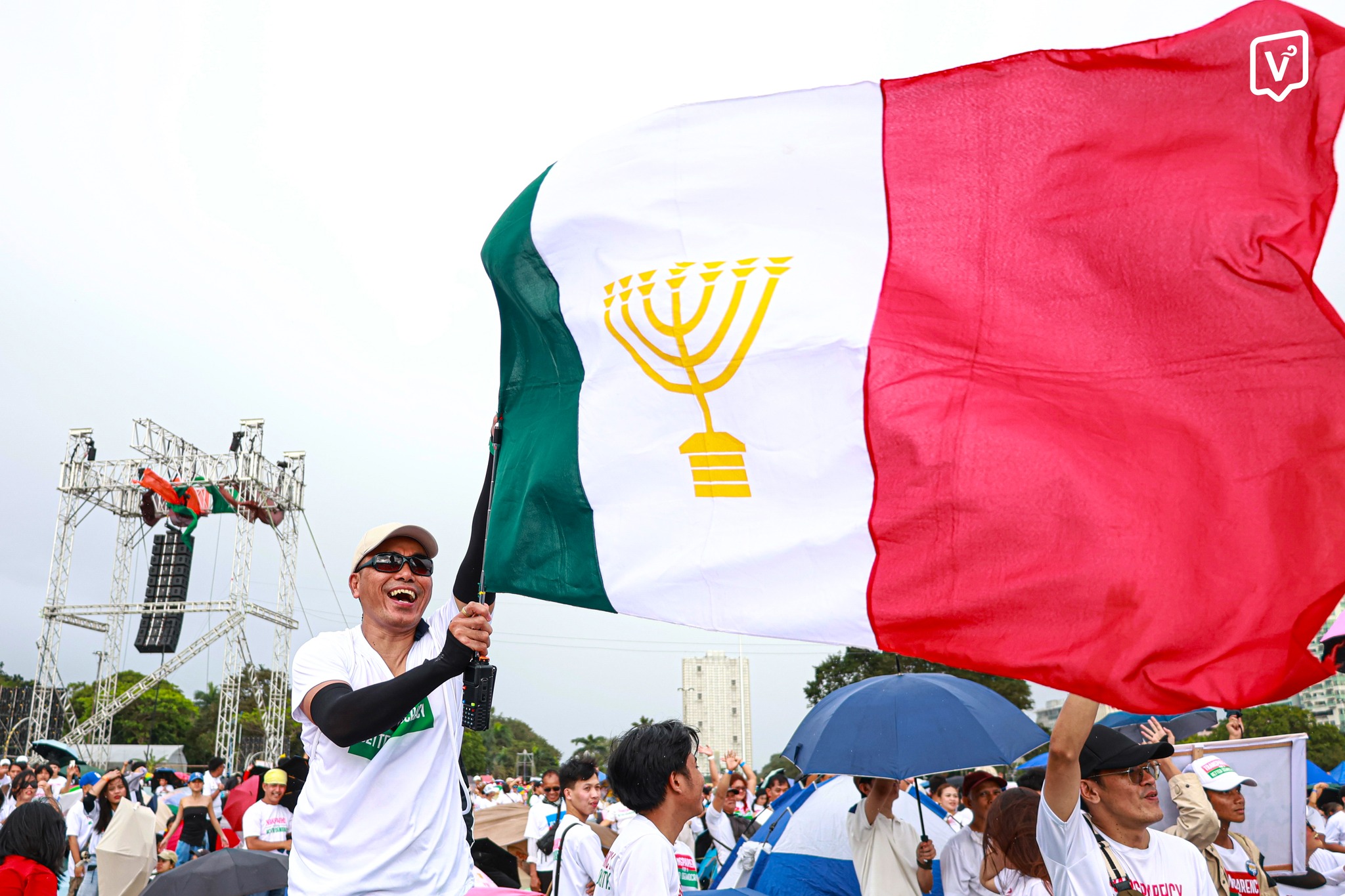 The Varsitarian - Thousands of members of the religious group Iglesia ...