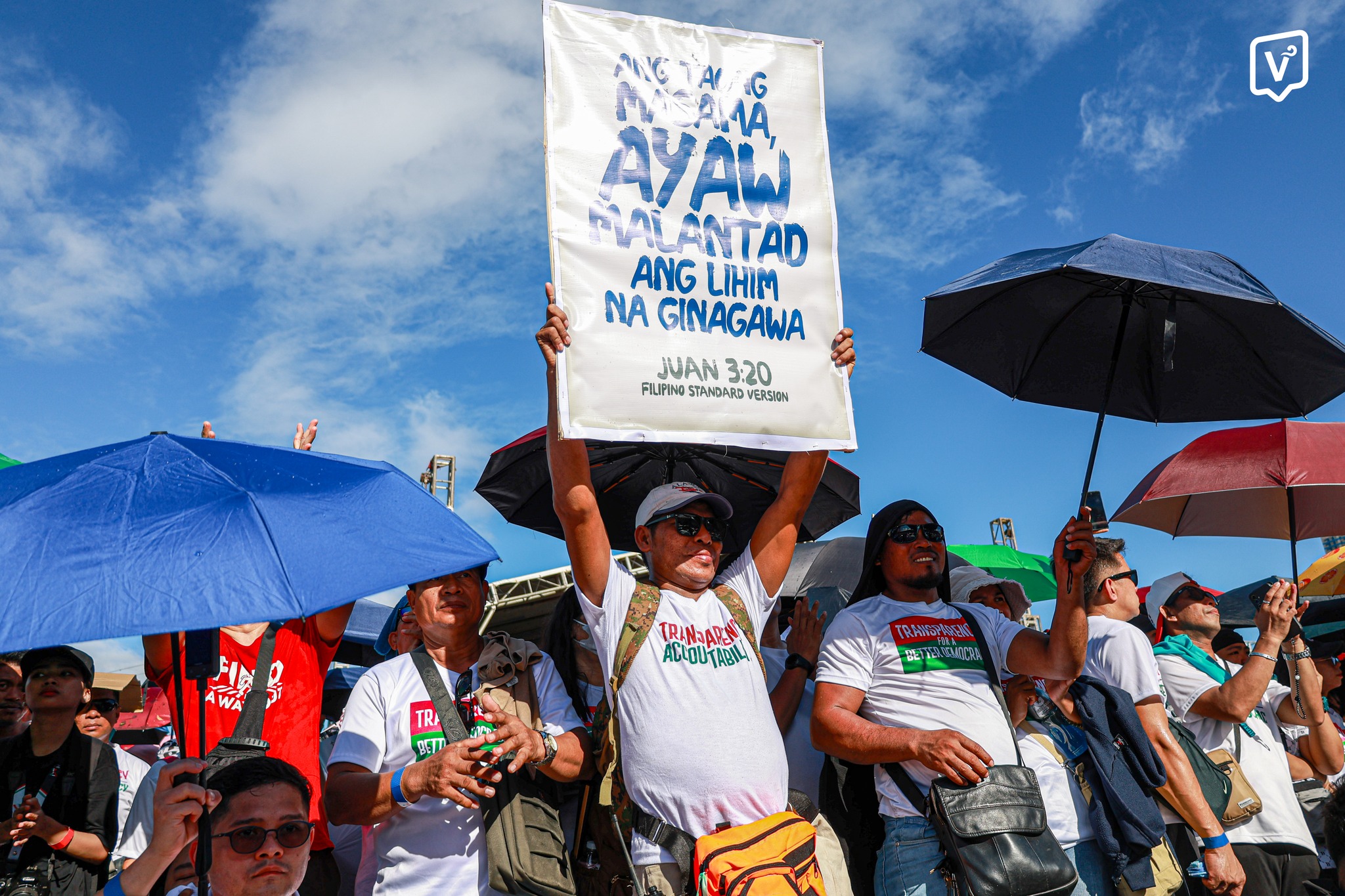 The Varsitarian - Thousands of members of the religious group Iglesia ...