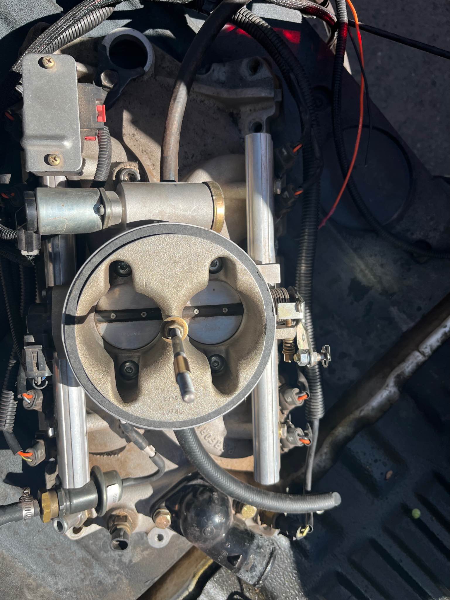 Chevy Small Block Fuel Injection System - Car Engines & Engine Parts ...
