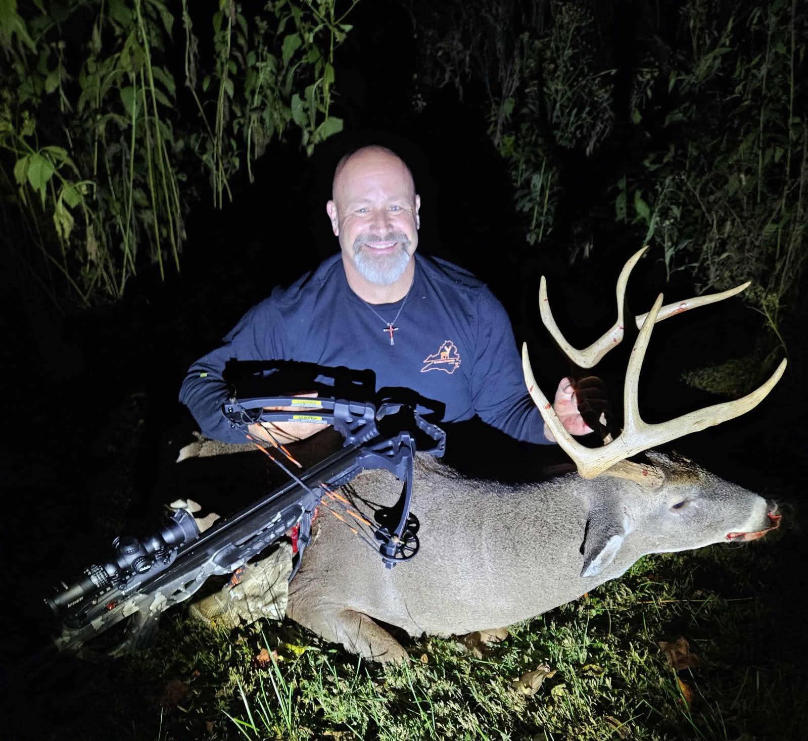 Star - Danny Leonard with Stateline Outdoors with a nice 8 pointer ...