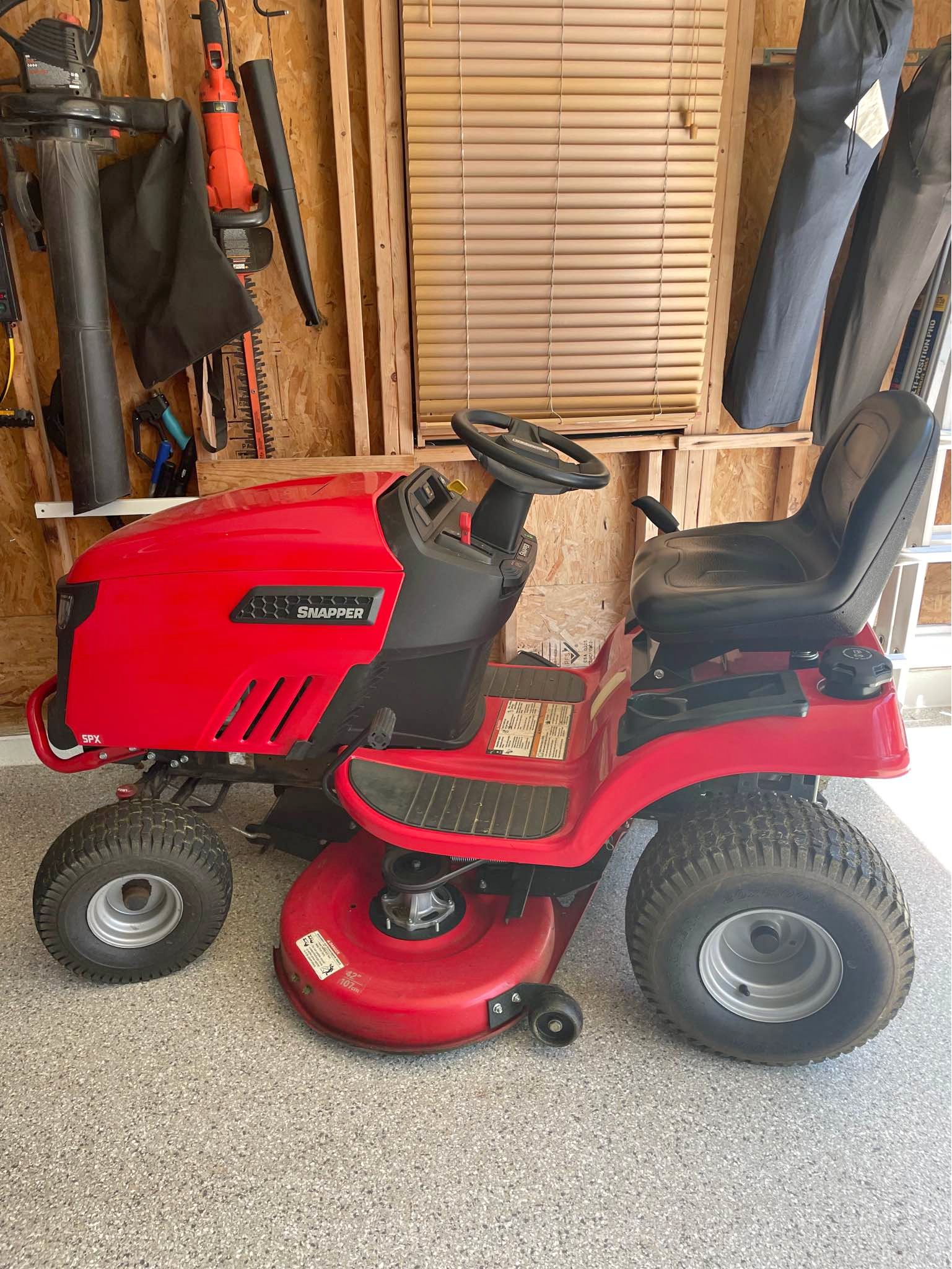 Snapper SPX Riding Lawn Mower 42 inch deck - Lawn Mowers - York ...