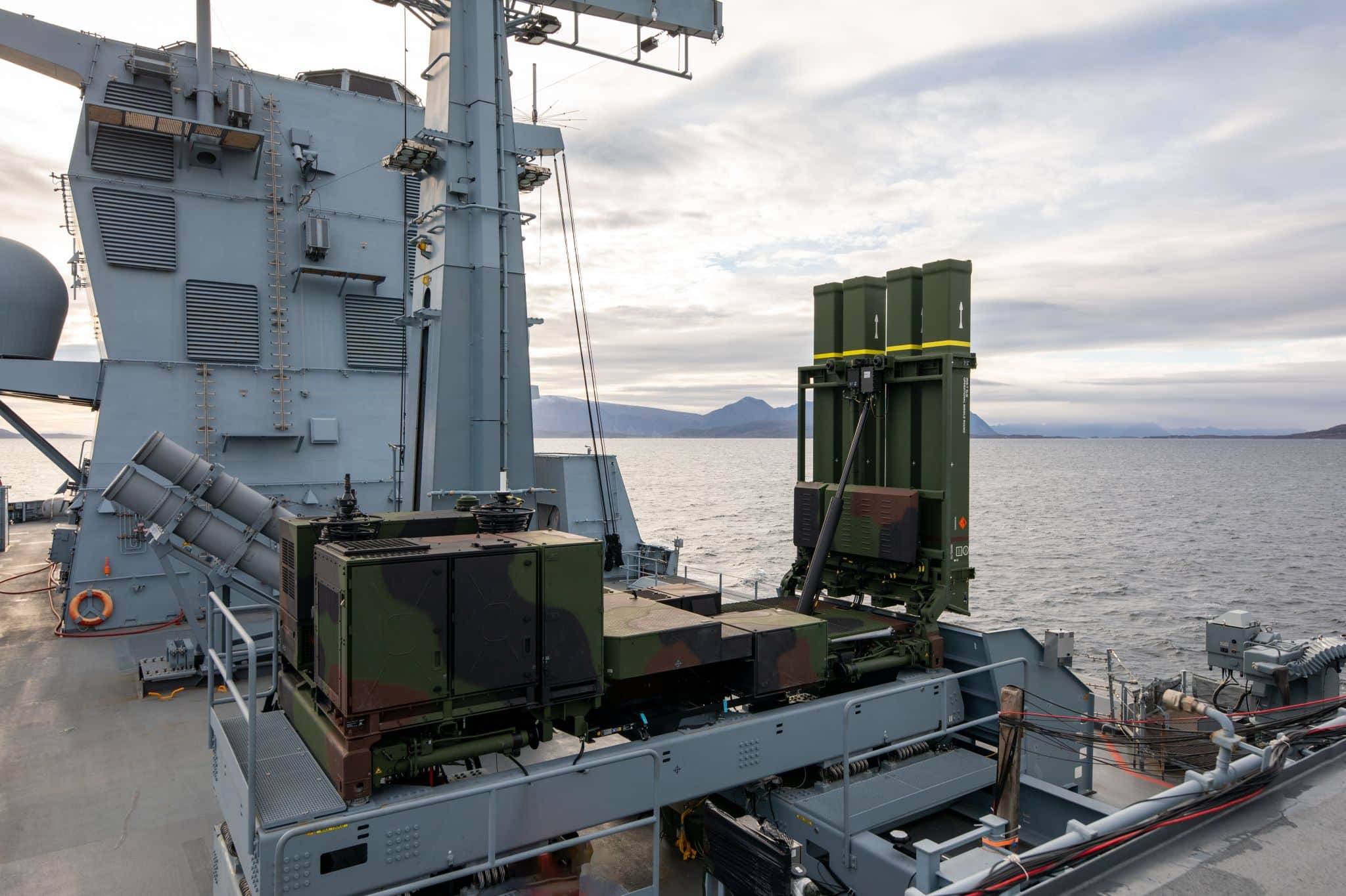 Navy - Lockheed Martin และ Diehl เตรียมบูรณาการ IRIS-T เข้ากับระบบ ...