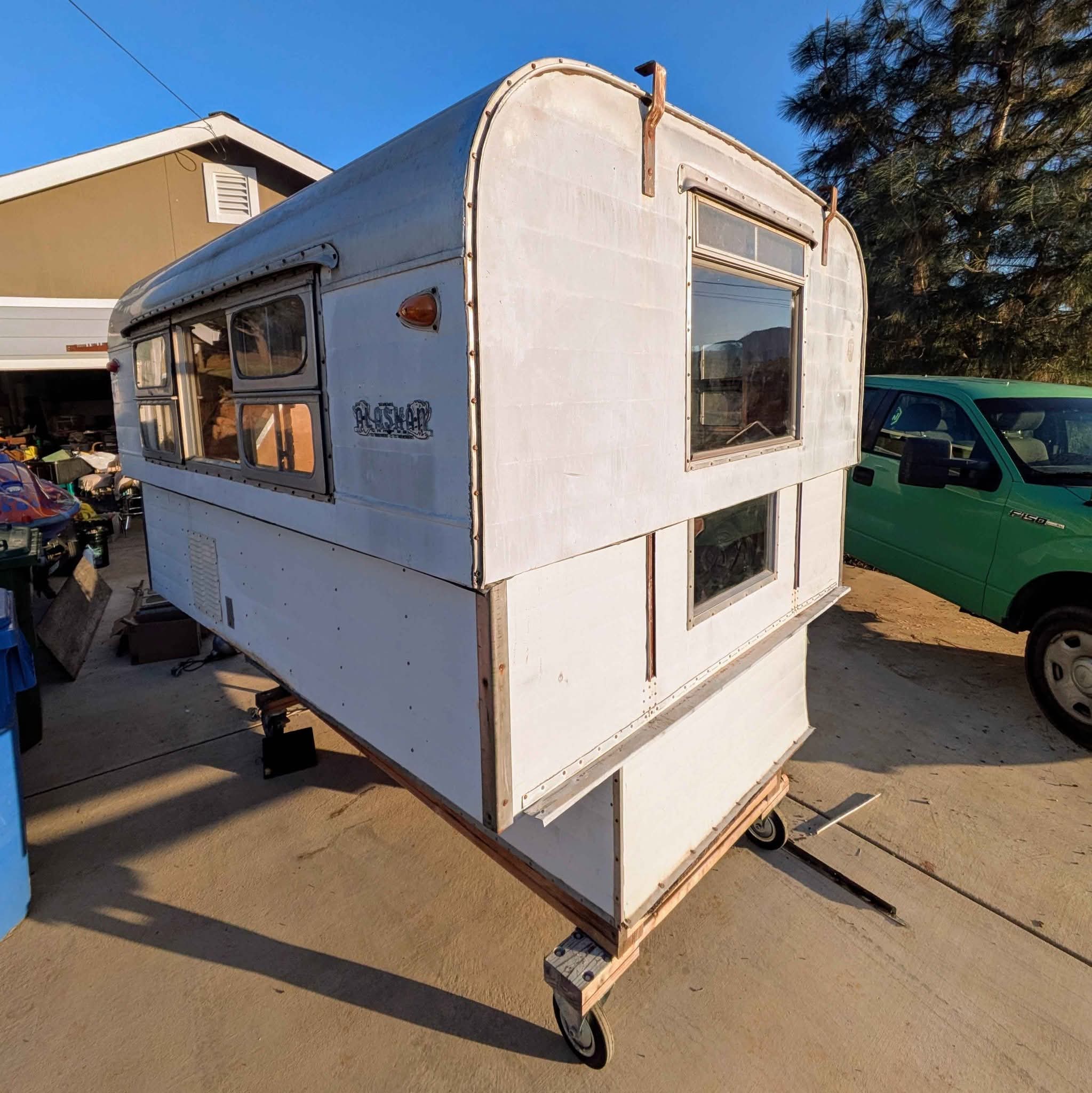 1958 Alaskan slide in truck bed camper 8' original model + almost full ...