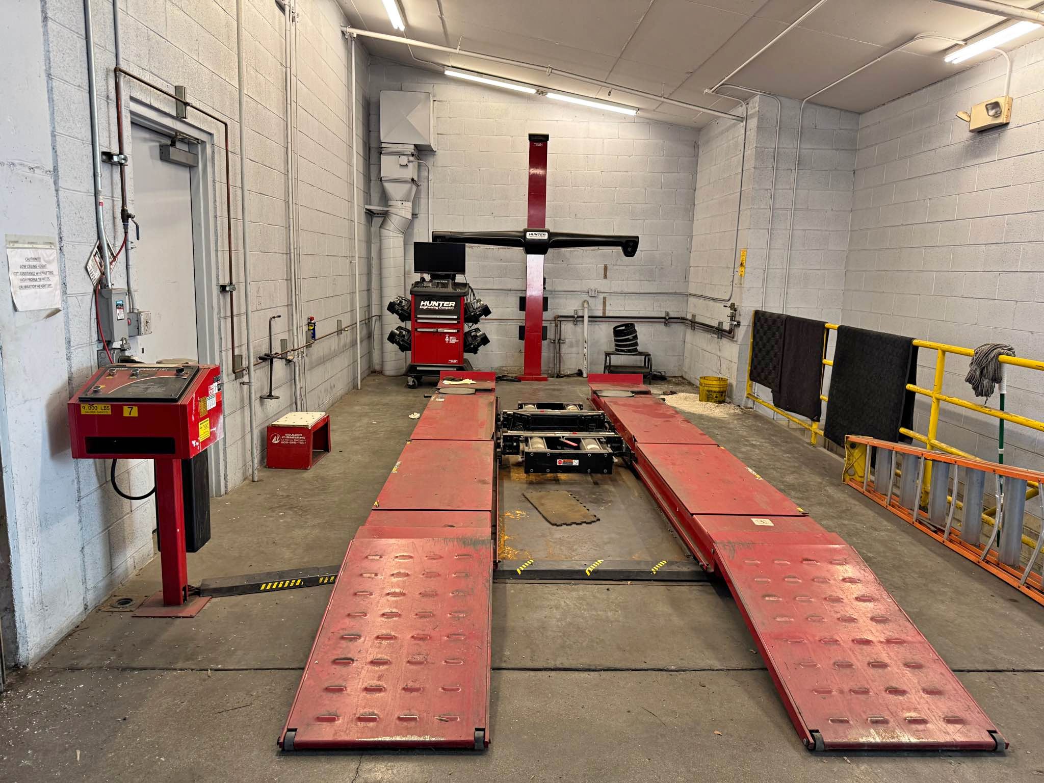 Hunter alignment rack - Weight Lifting Machines & Racks - Laguna Niguel ...