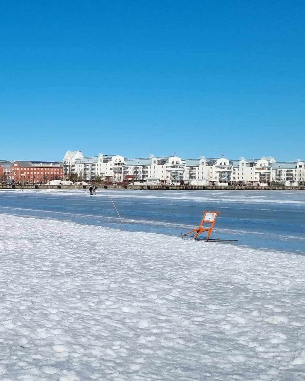 Luleå... - Luleås isbana för rekreation och långfärdsskridskor