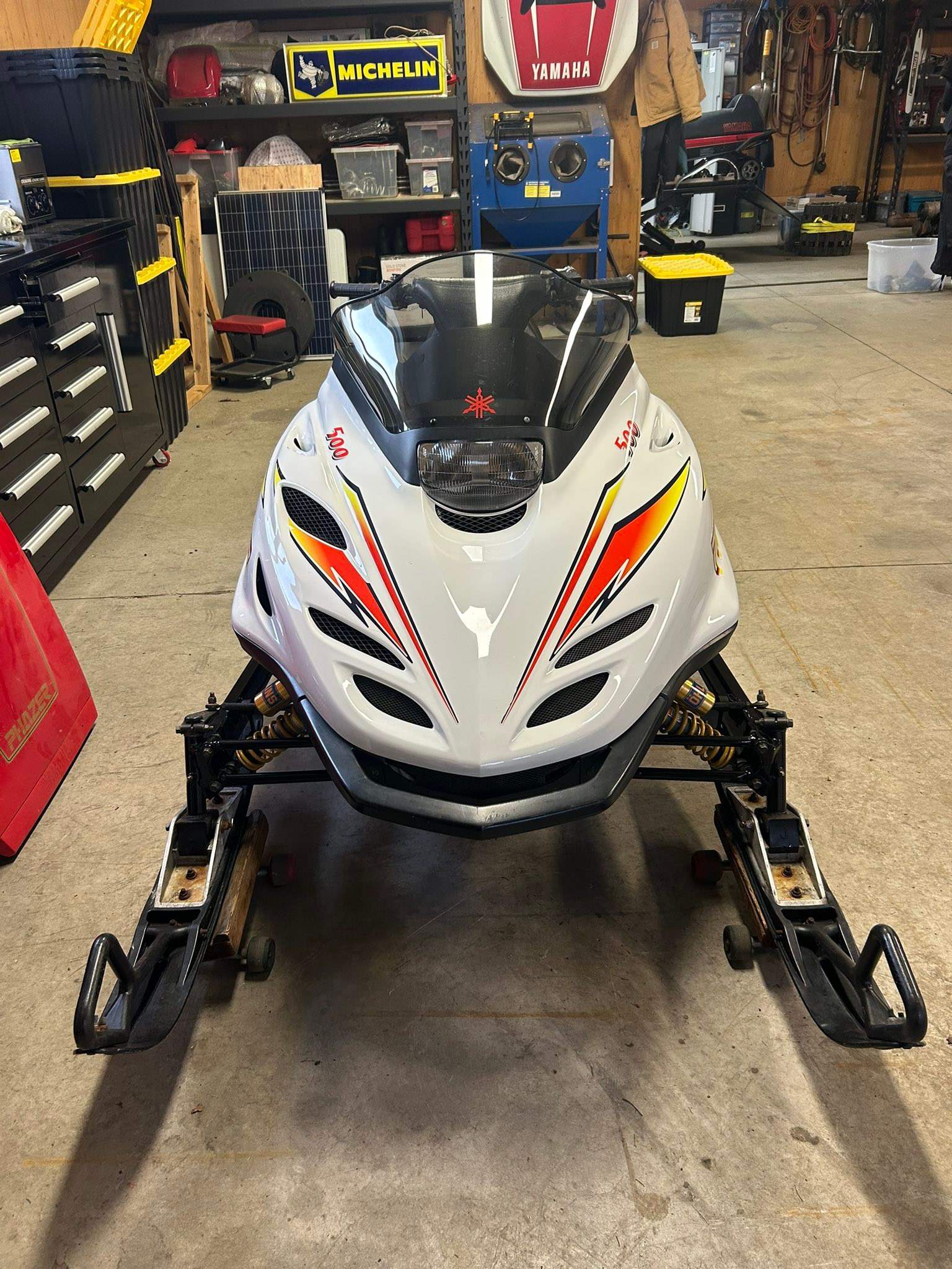Modified Yamaha Phazer snowmobile performance
