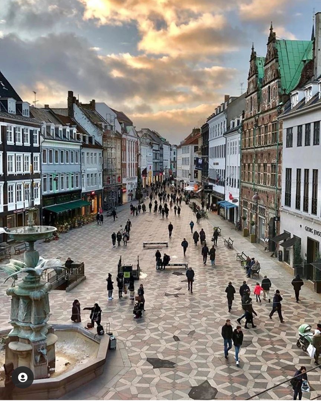 ¡Esto NO lo SABÍAS! 📣🤯 🛣 Strøget es... - Copenhague Que Ver