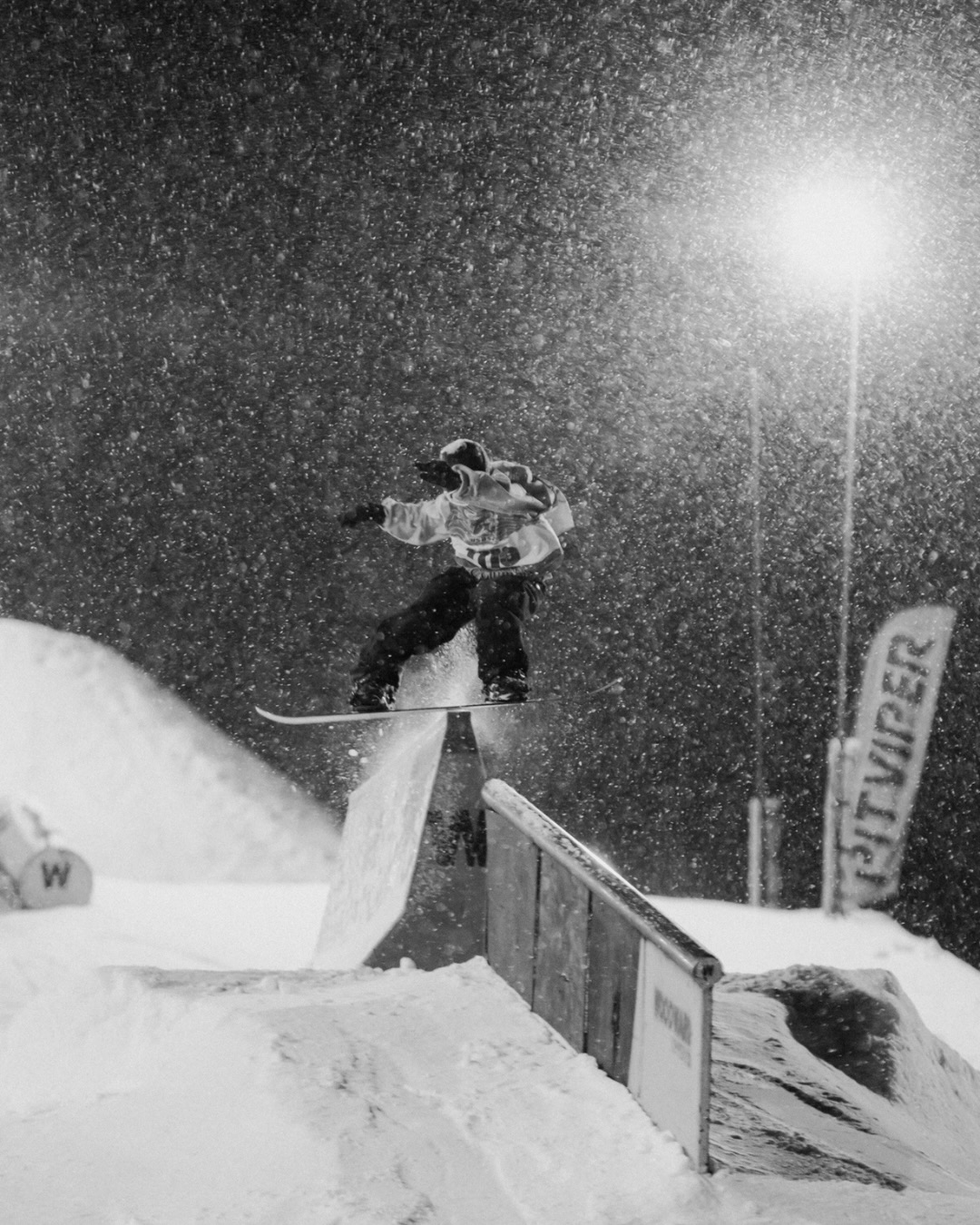 レア burton ニコラス・ミューラー burton ニコラス・ミューラー