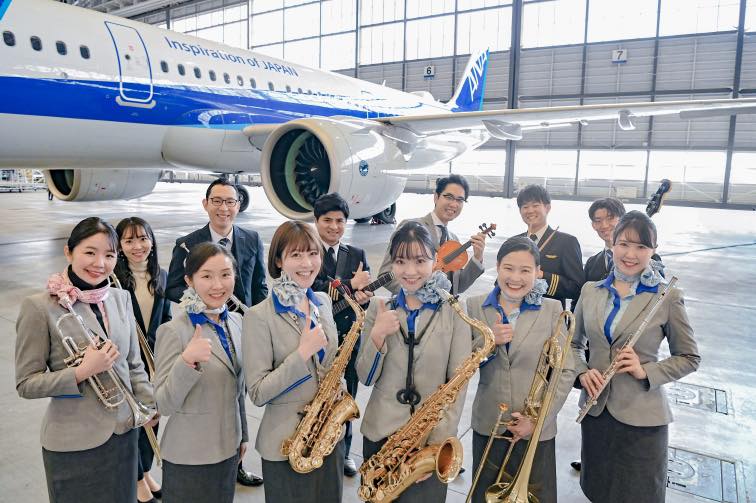 ANA.Japan - ANA Team HND Orchestra と ANA Blue Base Tour が、... | Facebook