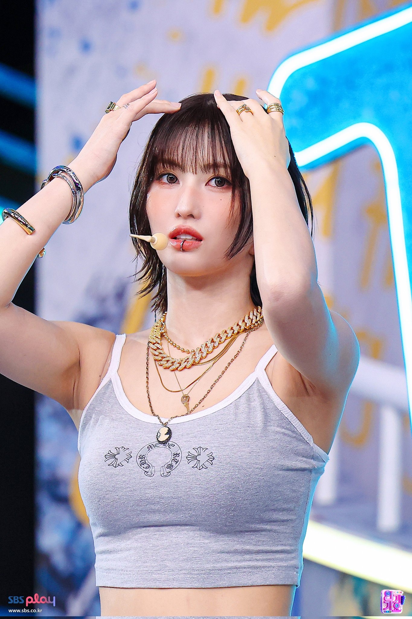 MOMO at Inkigayo for 'THIS IS FOR' #TWICE #THISISFOR @JYPETWICE