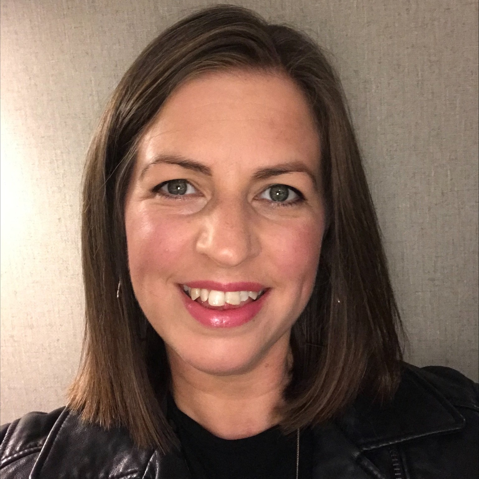 CancerHelp - Meet Vicky Robinson Vicky has been a therapist for 24 ...