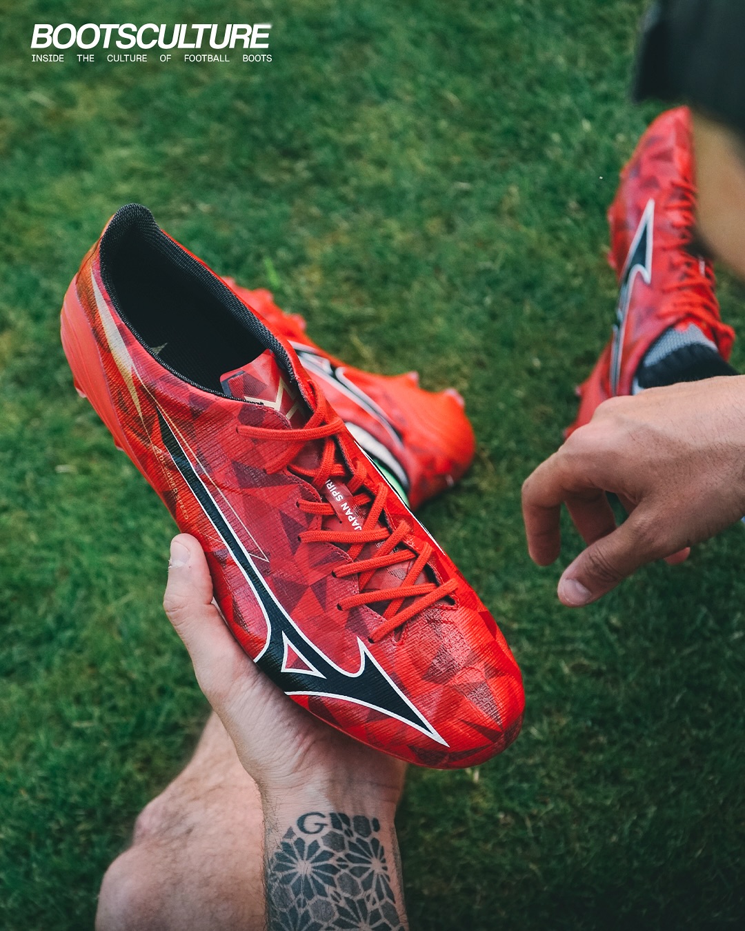 Straight to the pitch into the brand new Mizuno Alpha 2 'Ruby Red