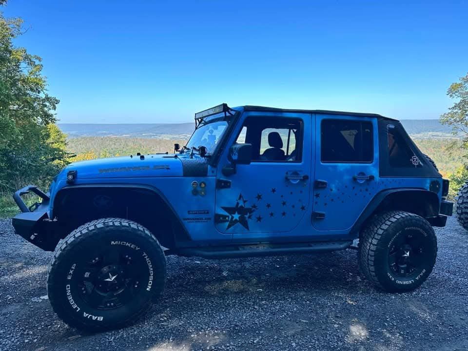 Roll R Way Jeep Show