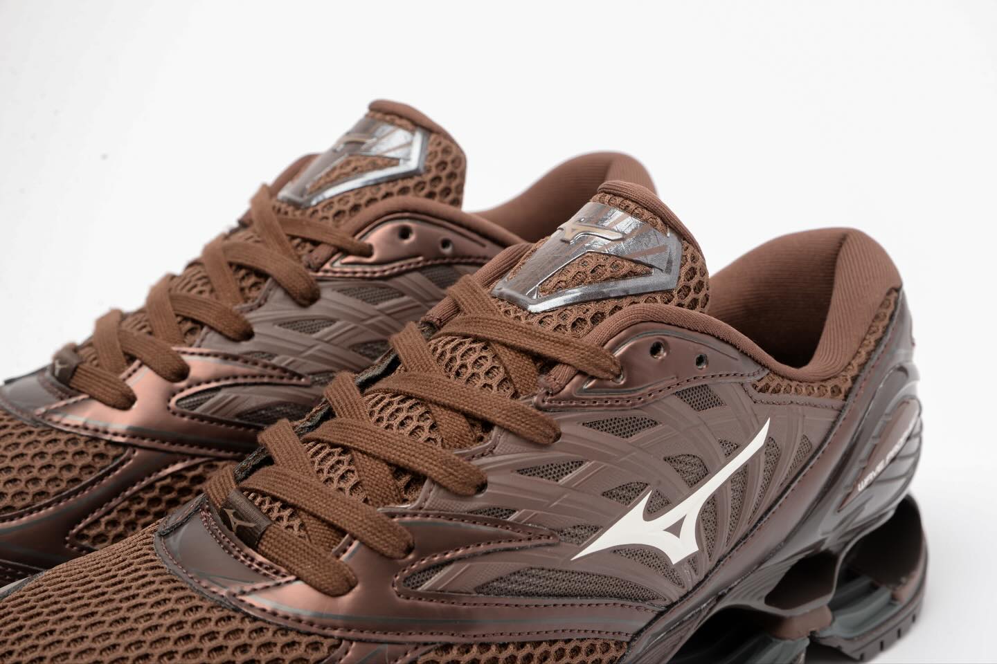 Mizuno Wave Prophecy LS “Goretex” Black 預訂size: eur35-47 預訂價 