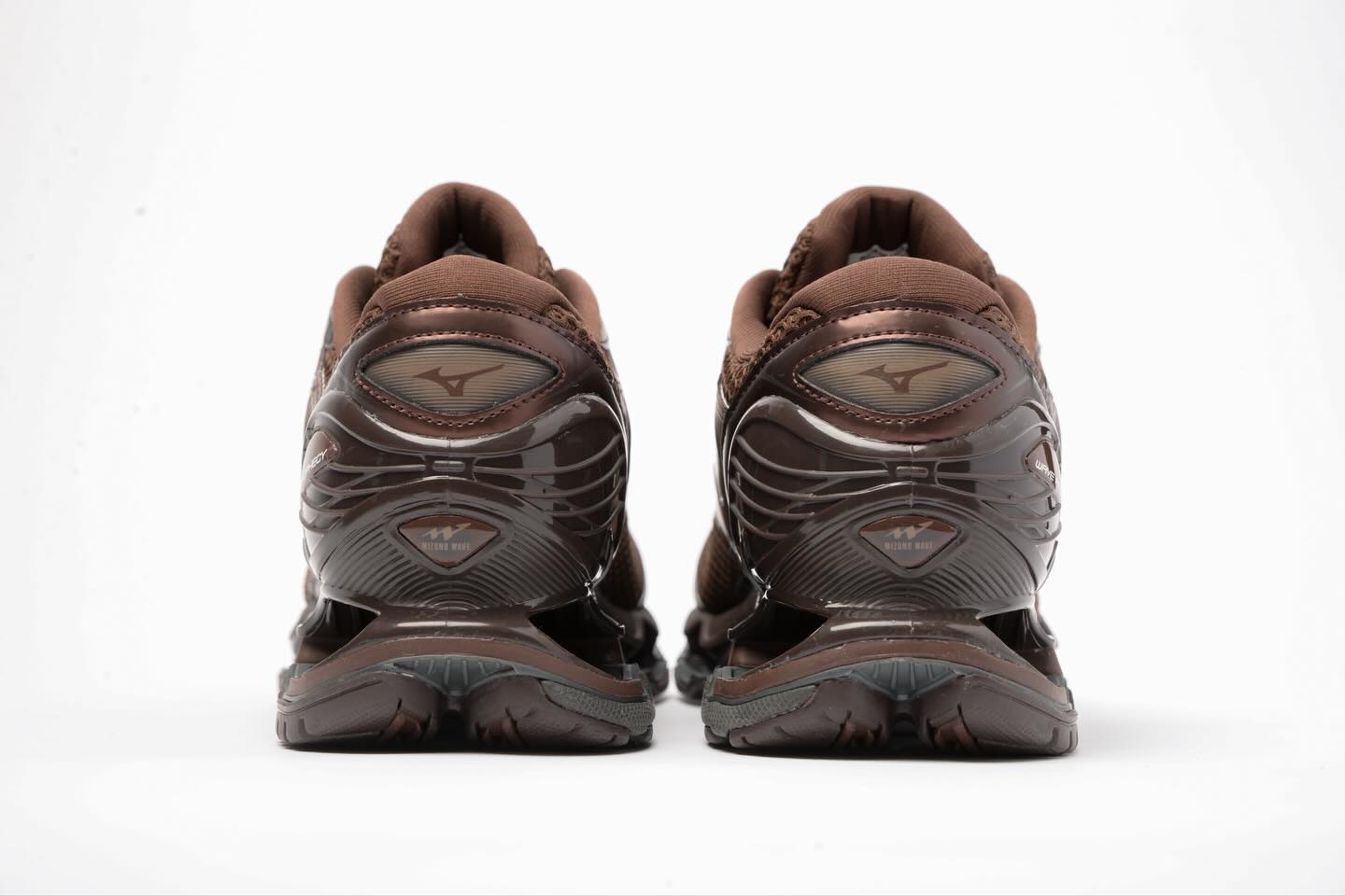 Mizuno Wave Prophecy LS “Goretex” Black 預訂size: eur35-47 預訂價 