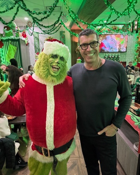 Calandra's - Anthony Calandra and Mr. Grinch hanging at Cucina Calandra ...