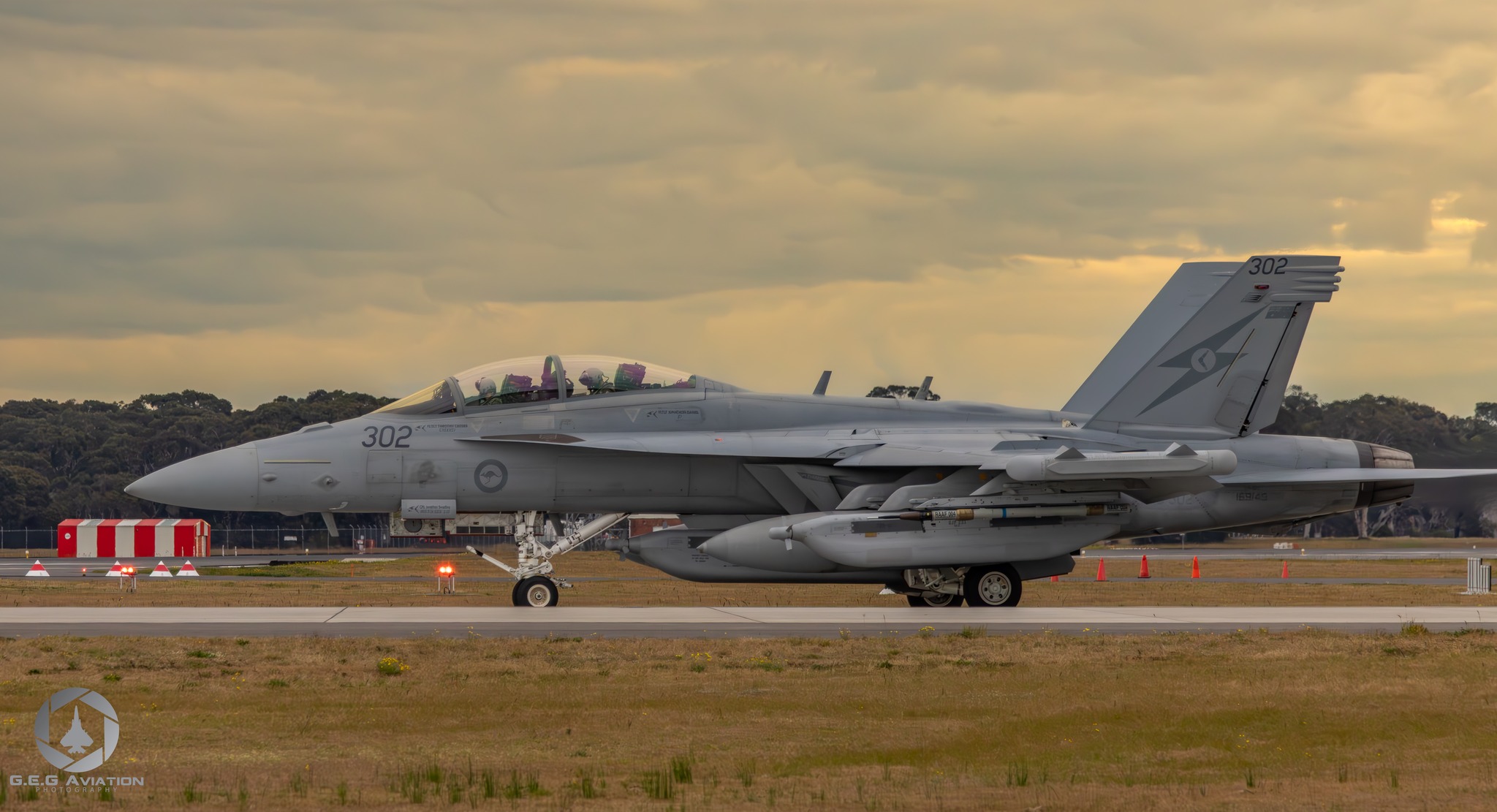 G.E.G - Royal Australian Air Force 6 Squadron EA-18G Growler A46-302 ...