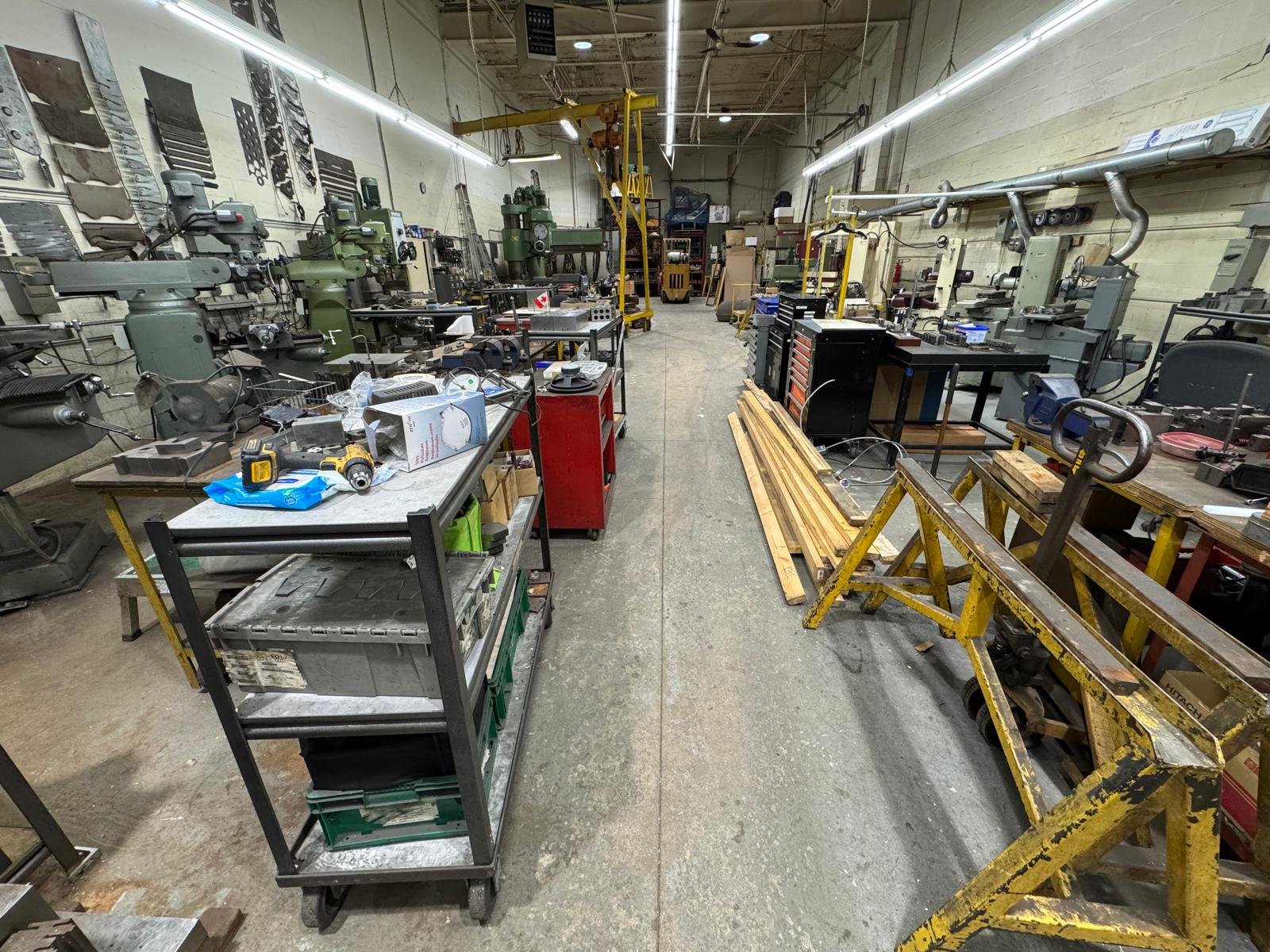 COMPLETE TOOL & DIE SHOP LIQUIDATION - Lathes - Vaughan, Ontario ...