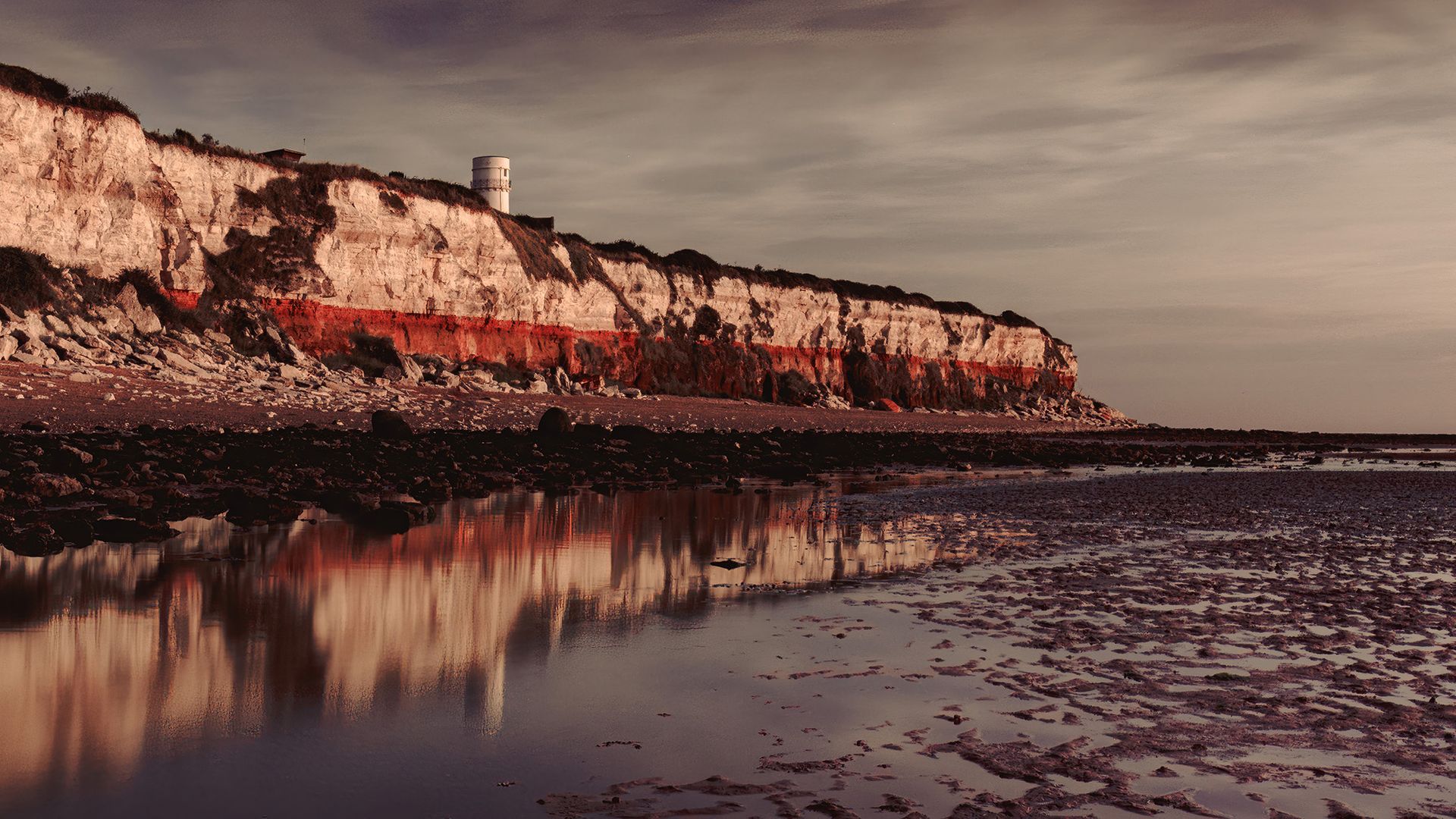 Norfolk - 🏖️🪨 Stripes, fossils, and ancient seas — how much do you know ...