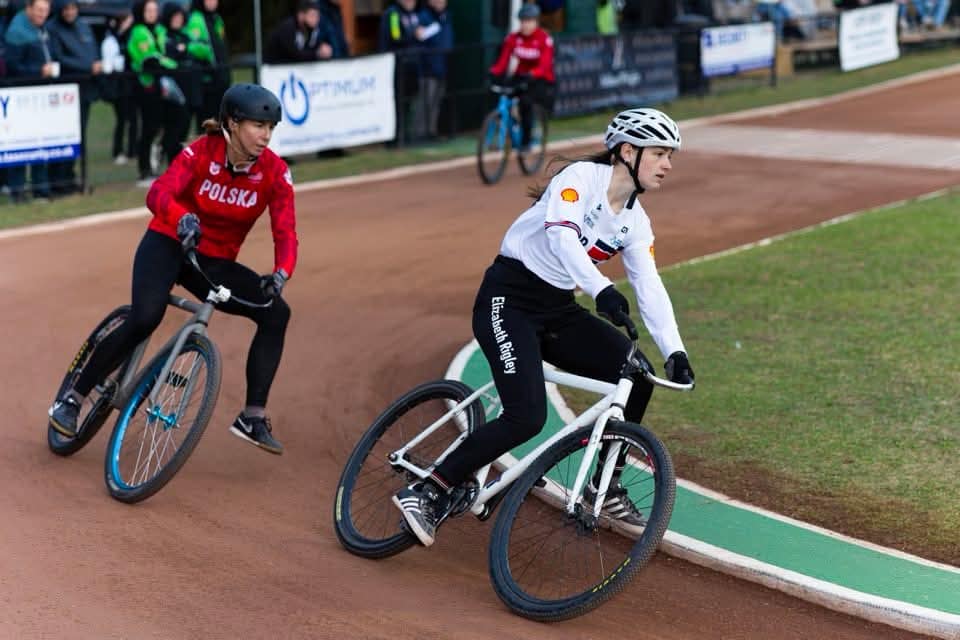 * TEAM GOLD NO. TWO FOR LIZZIE... - Sheffield Cycle Speedway | Facebook