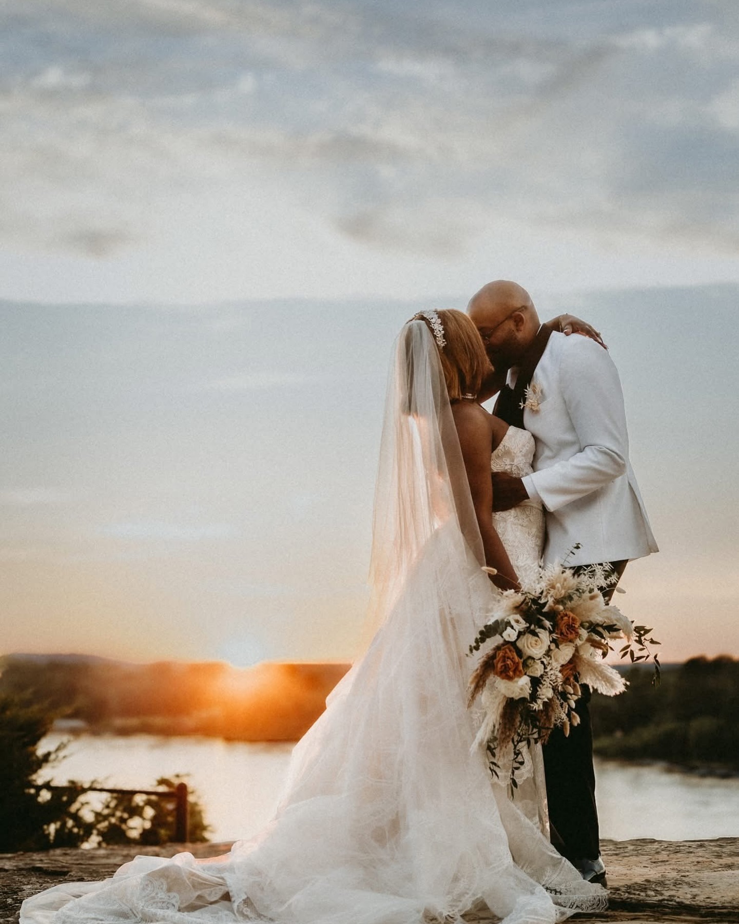 Hermann Hill Weddings added a new... - Hermann Hill Weddings