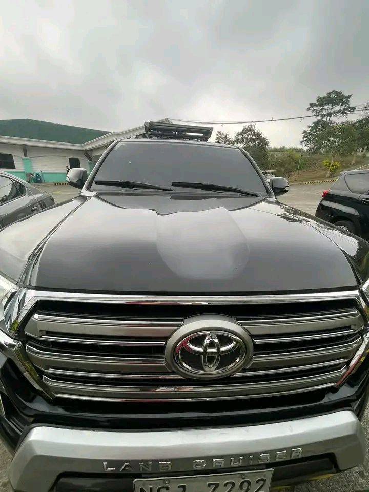 Toyota LC200 2020YM Lvl6 bulletproof Bomb proof Run flat Davao
