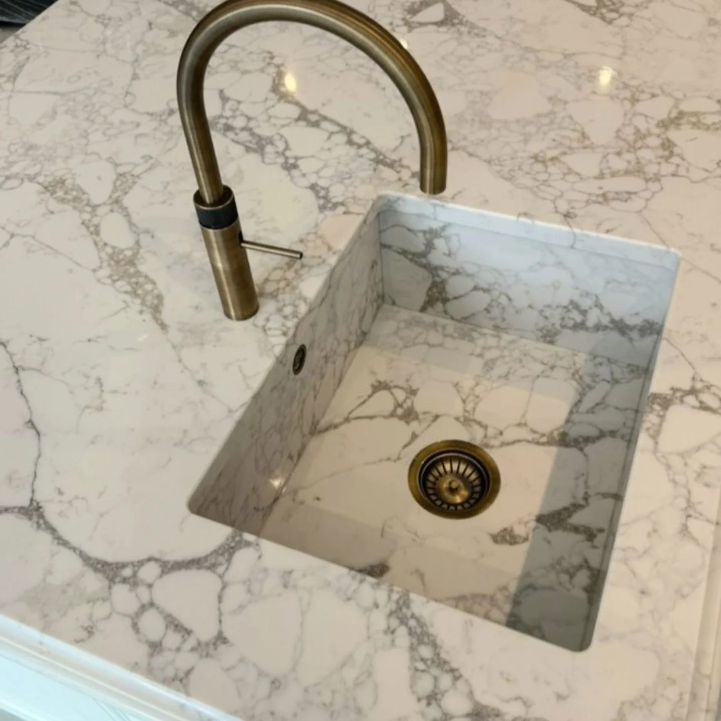 Rocca Stone and Porcelain | Glasgow
