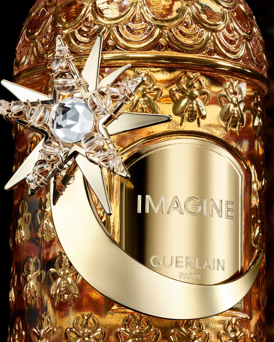 Extraordinary elegance. A collection of olfactory escapes, the Art