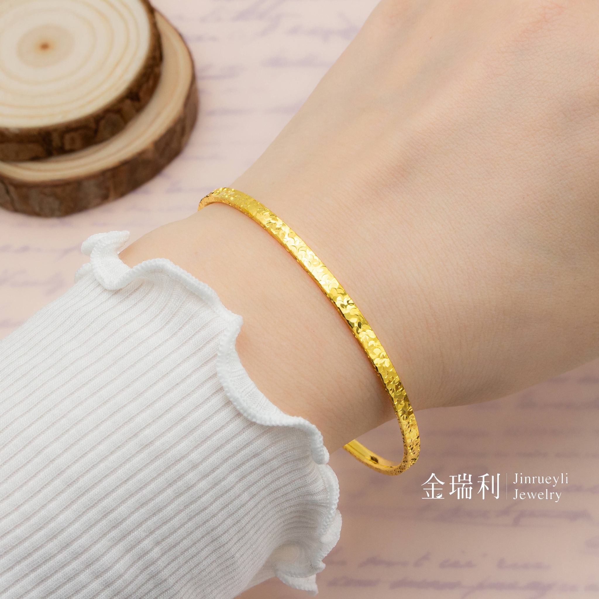 金瑞利時尚珠寶 - 金瑞利時尚珠寶 added a new photo.