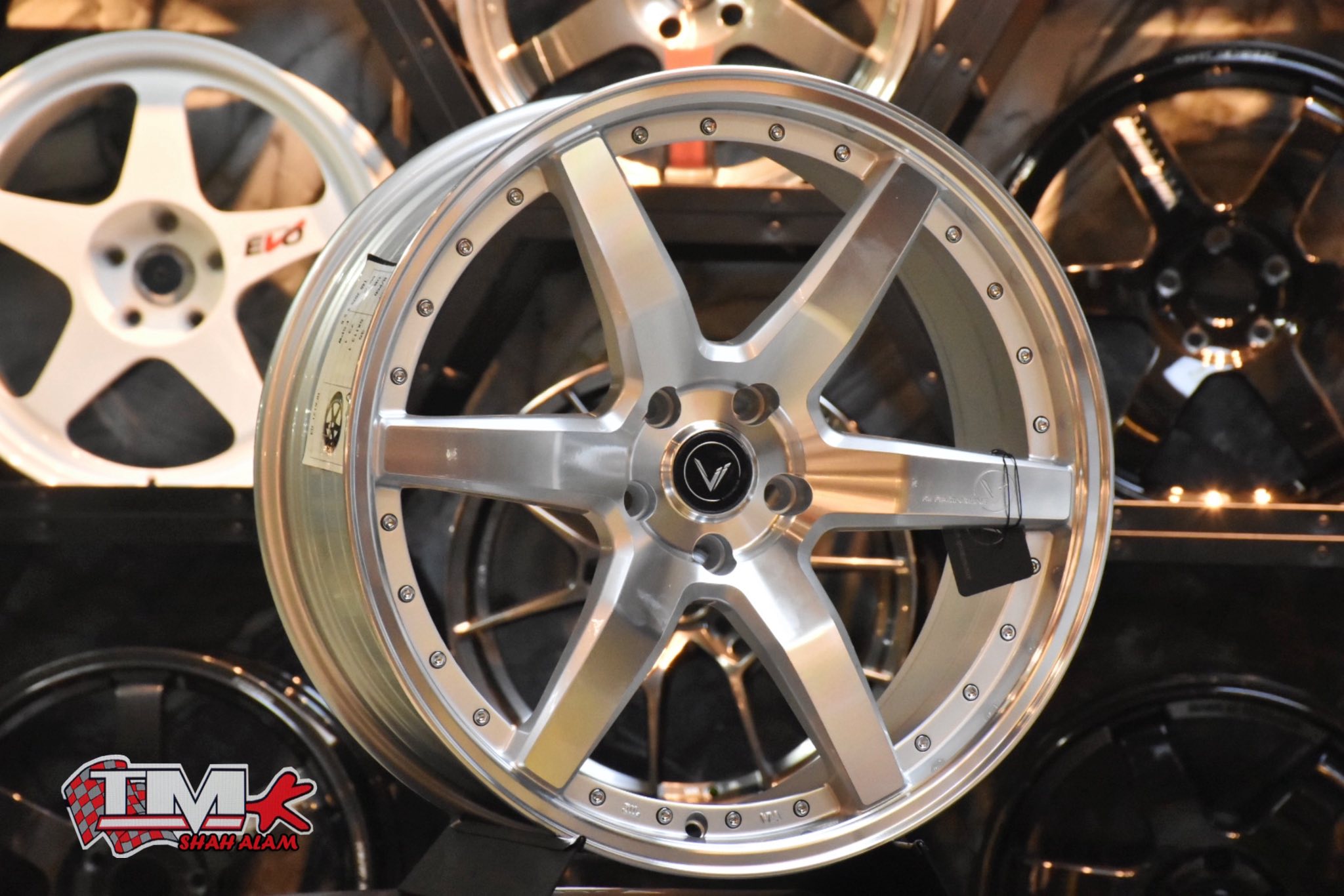 Tmk Shah Alam - AOW Auto options Wheel 𝐓𝐂𝟏𝟎𝟓𝐗 𝟏𝐏𝐜𝐬 𝐑𝐢𝐦 𝟏𝟖