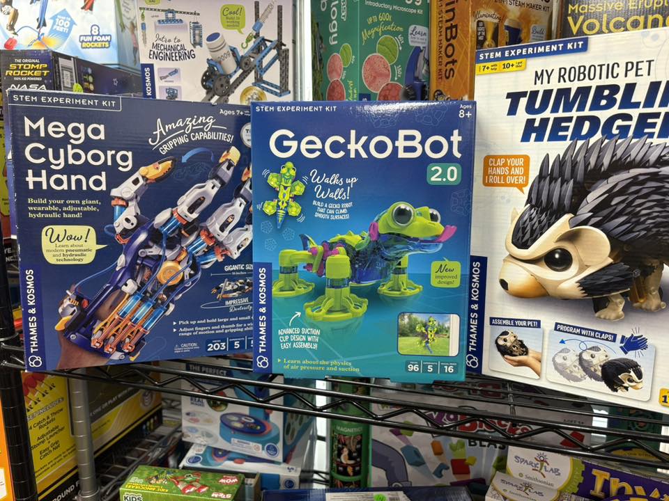 Just - ⚙️ Robotic building sets - If you’ve got a techy kiddo, these ...