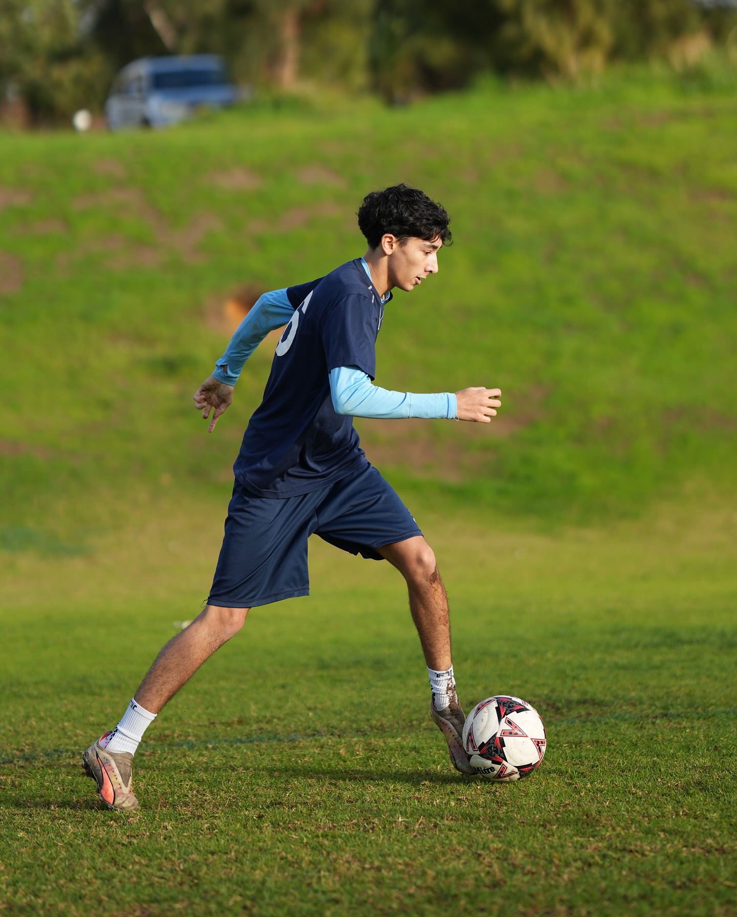 2 Halfs Football... - 2 Halfs Football Development