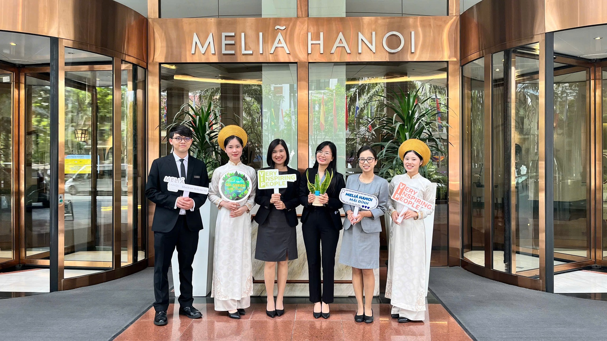 Melia Hanoi-Human Resources - Những Đại sứ của Melia Hà Nội added a new ...