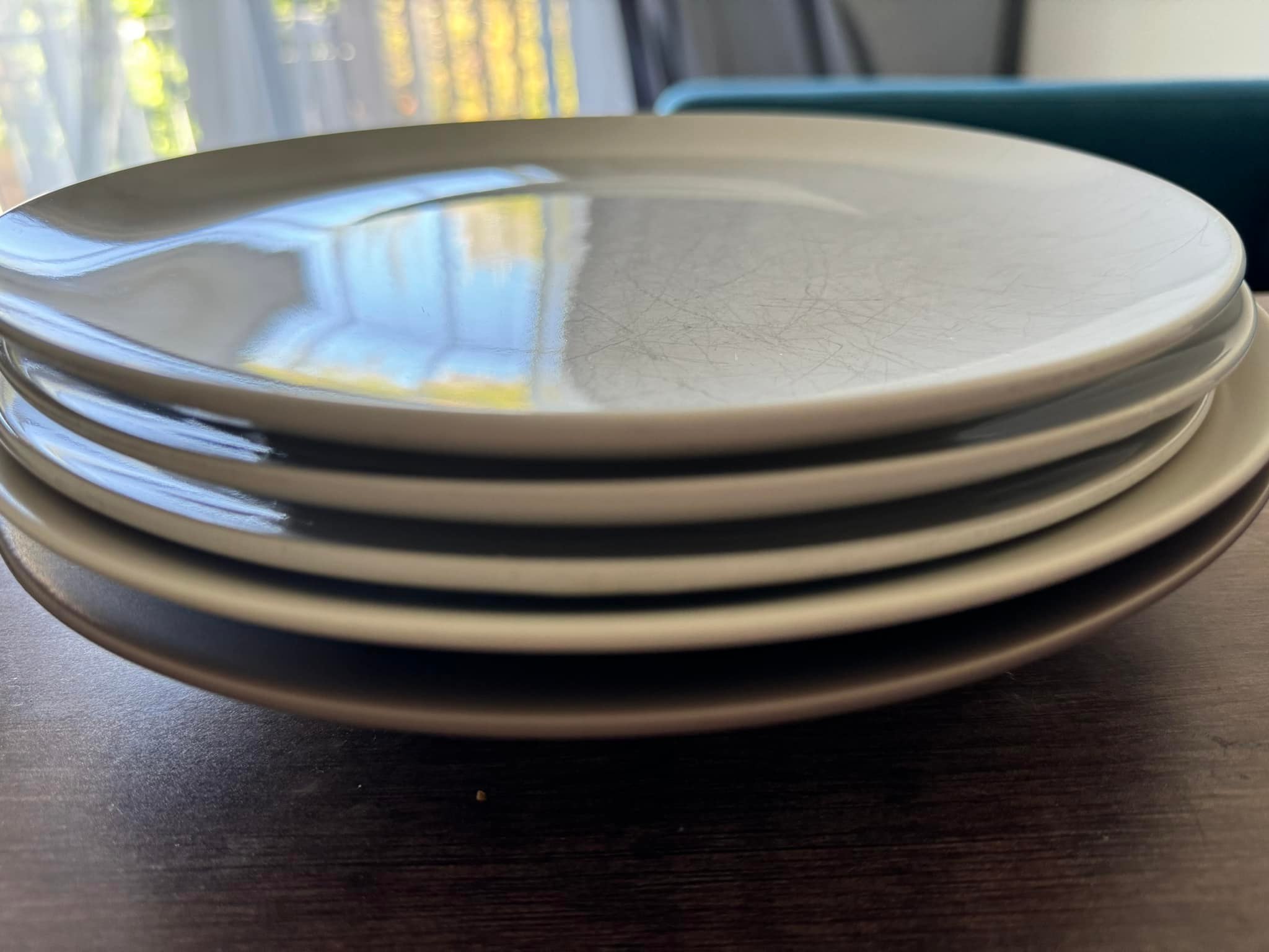 This plate comes with papers and box. Cash only 83607. Meetup or