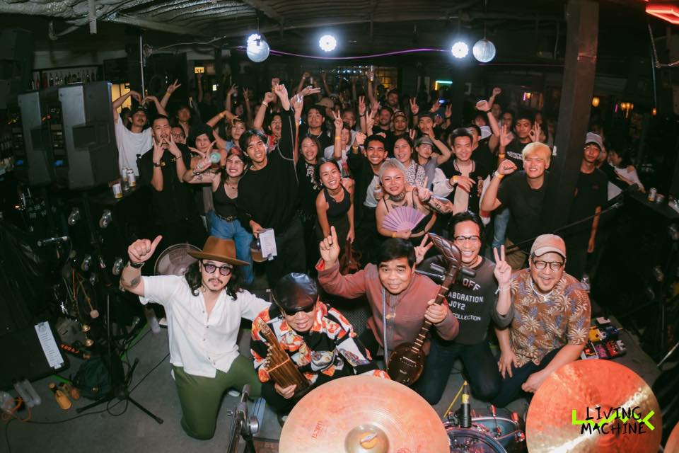 LVMC ,Living Machine... - LVMC ,Living Machine Bar & Break