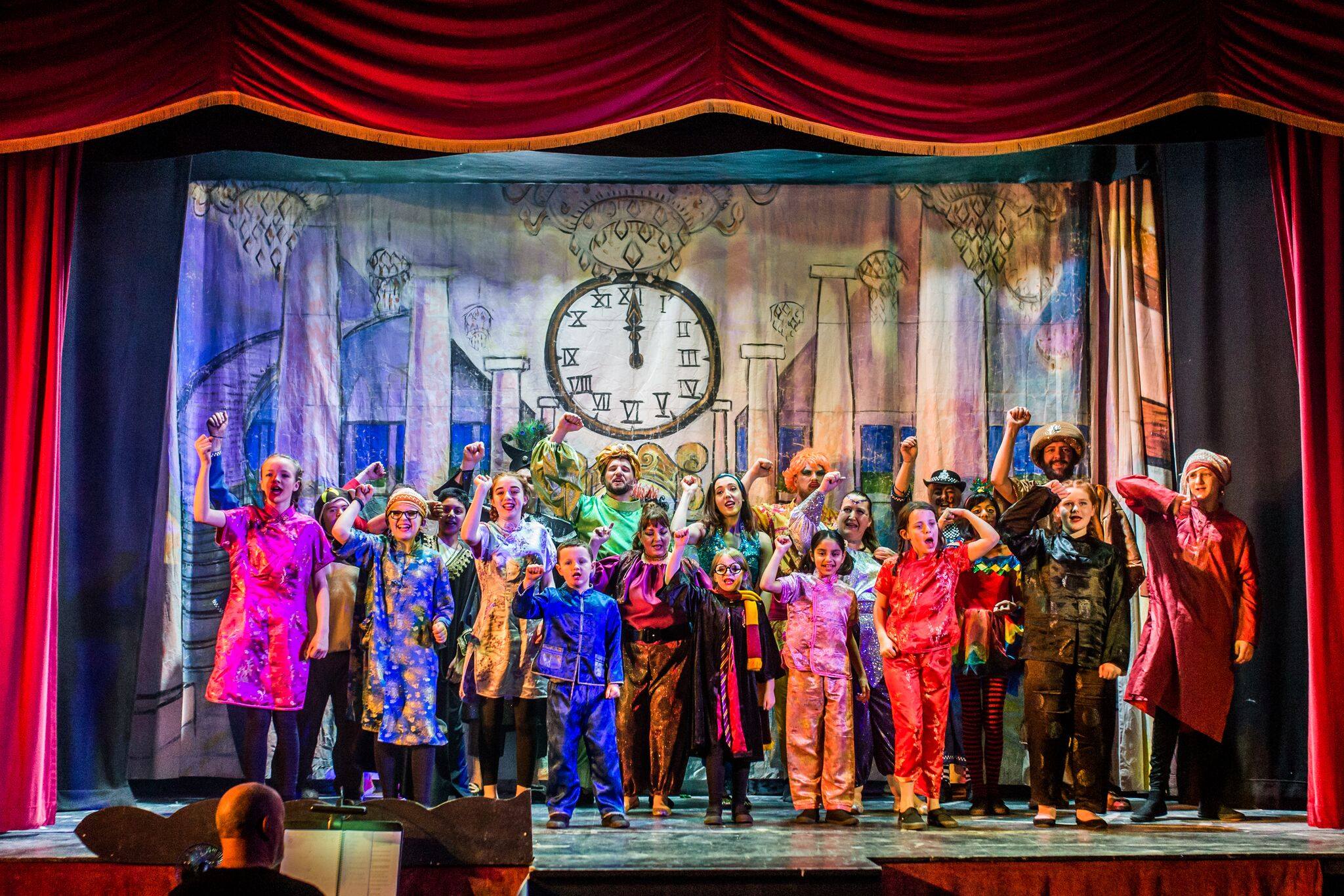The Cast of Aladdin © Paul... - Ripponden Pantomime Company