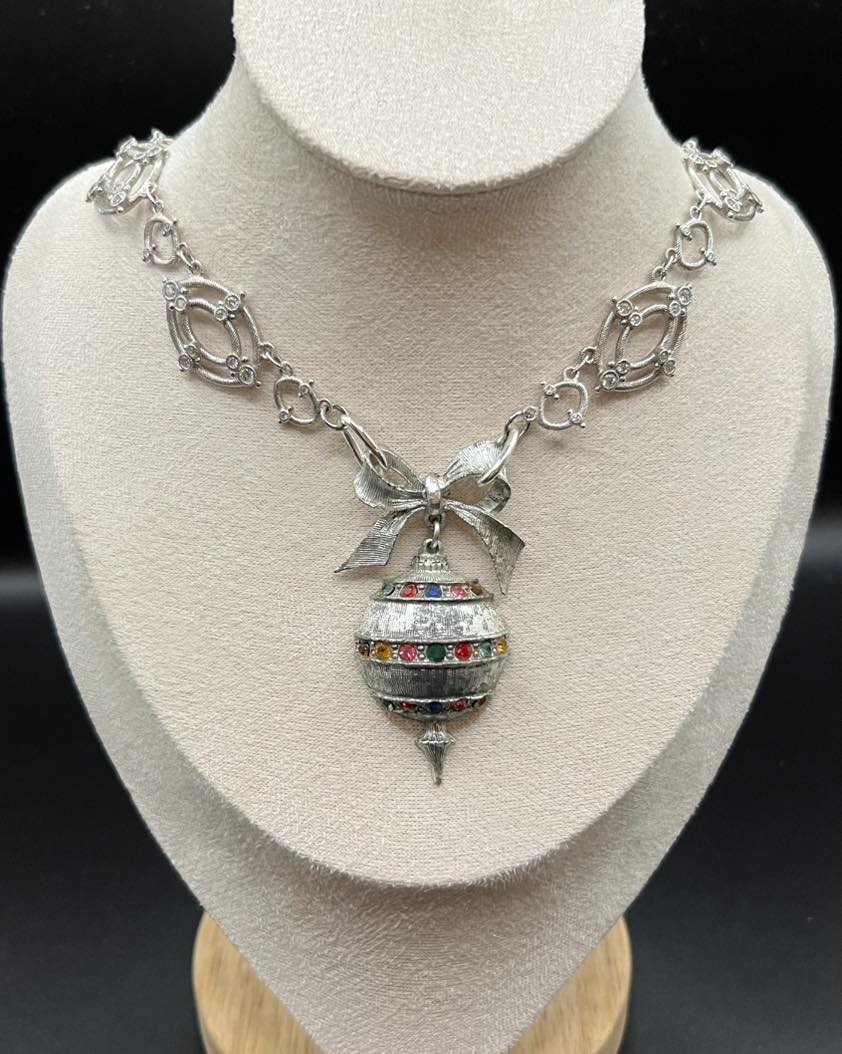 Vtg Sterling silver chocker necklace hook closure Needs a little