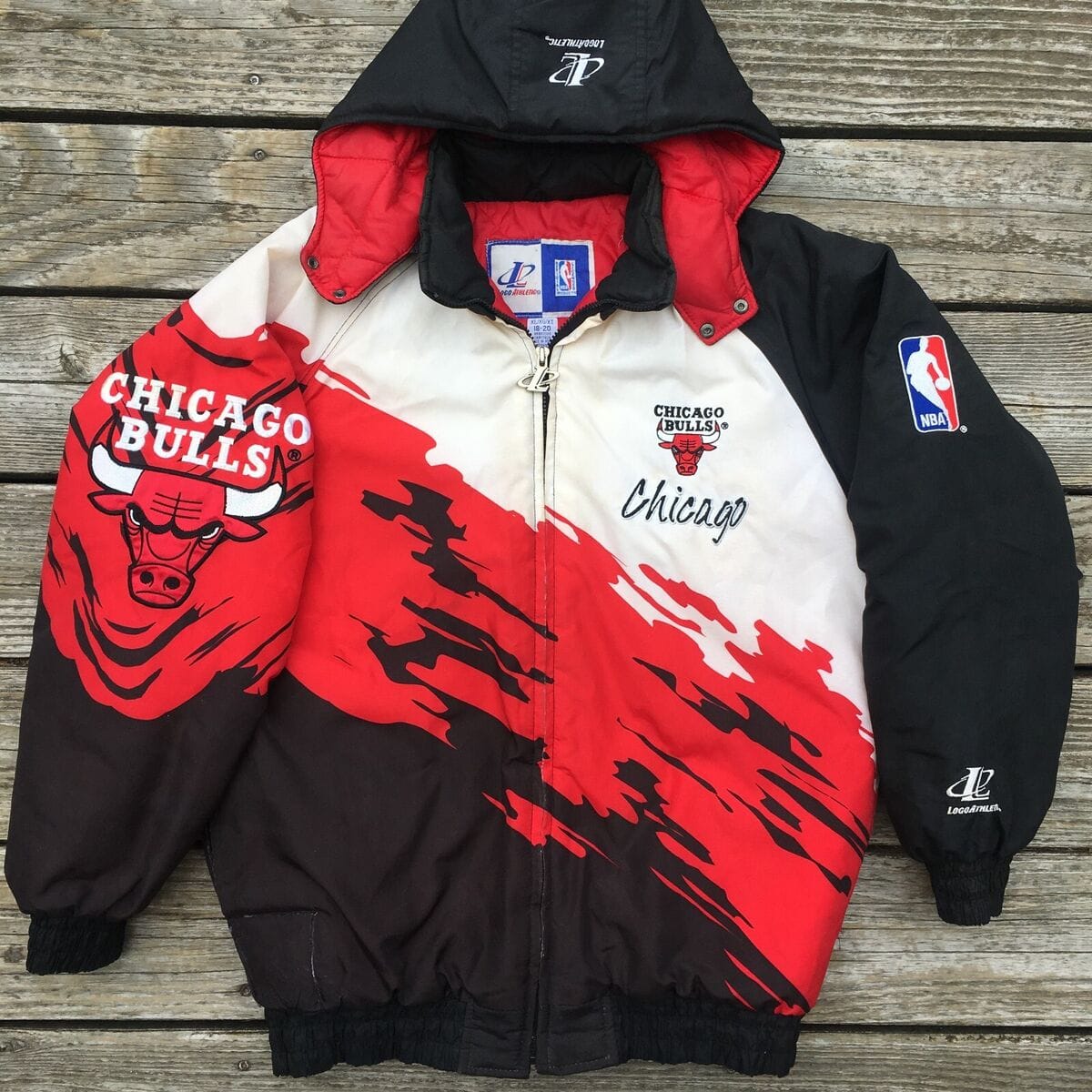 Vintage 90s Chicago Bulls Signal Sports?