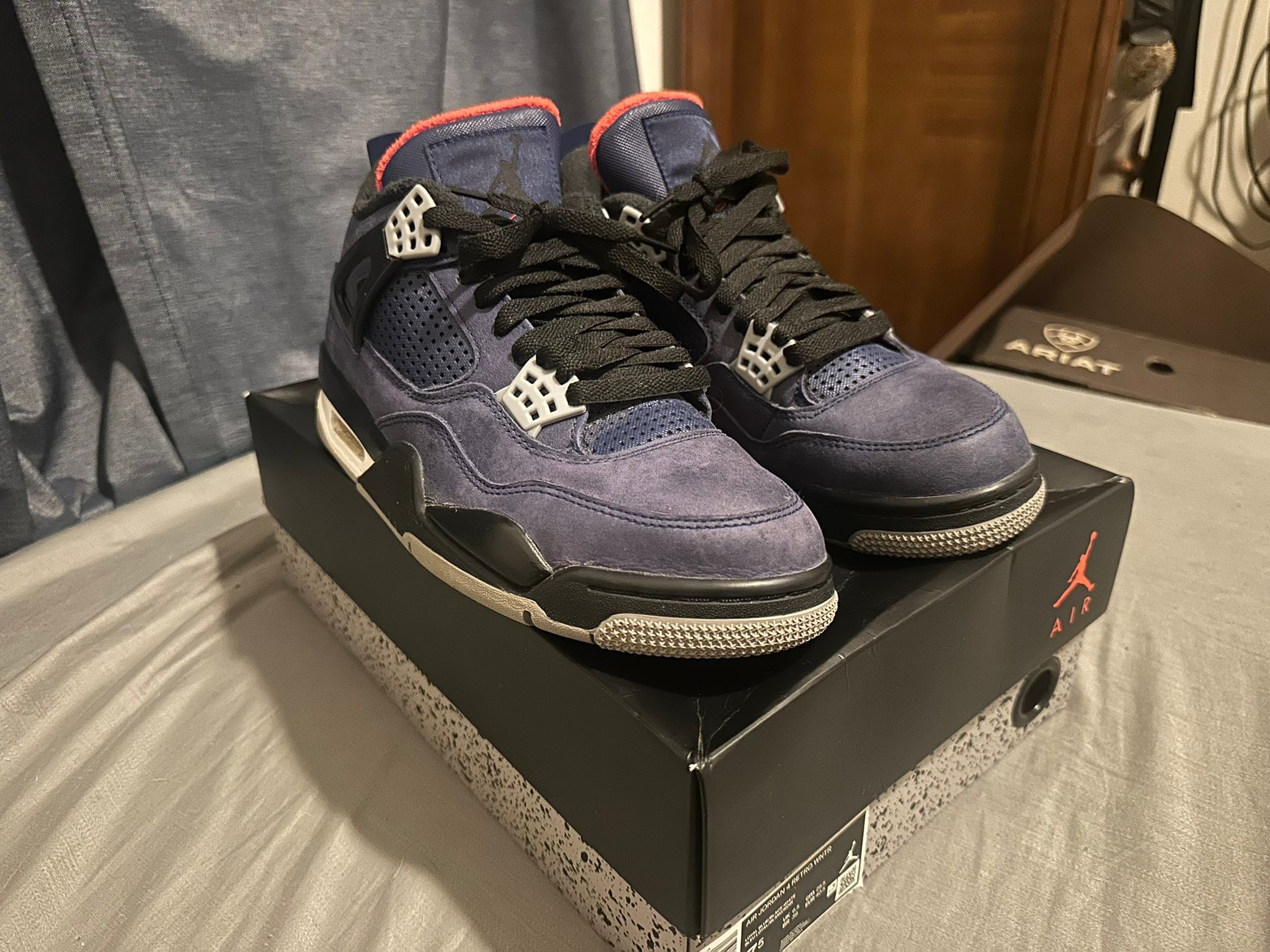 Jordan 4