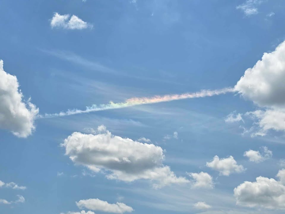 HORIZONTAL RAINBOW - Actually called a 