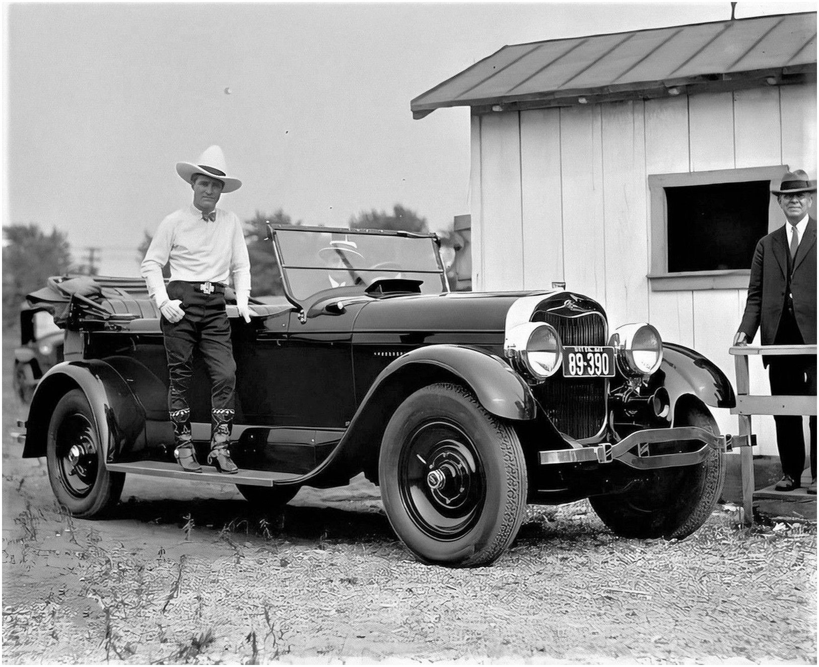 Tom Mix brought his 1937 Cord 812 Supercharged Phaeton on the road