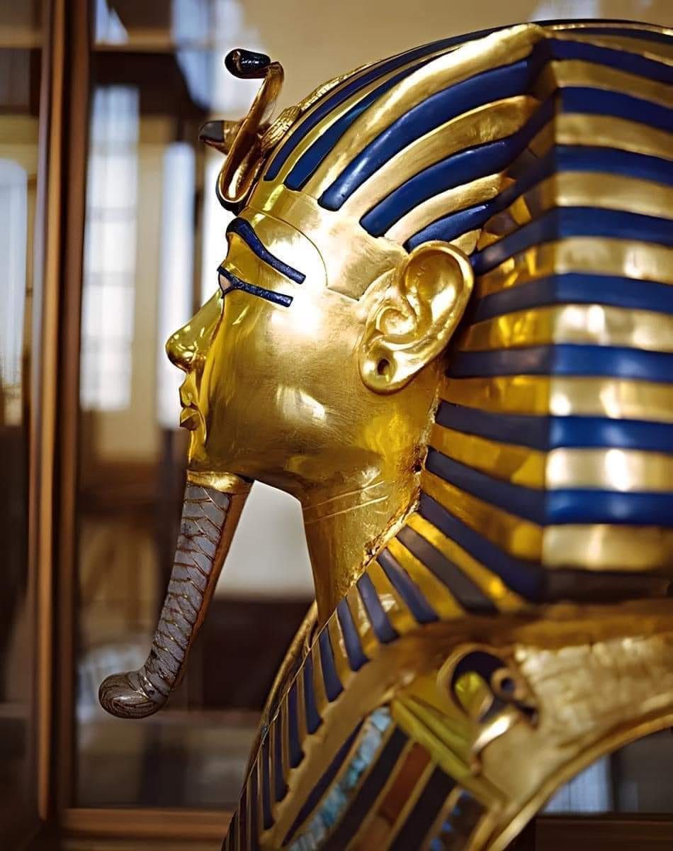 History - The Mask of Tutankhamun is one of ancient Egypt's most iconic ...