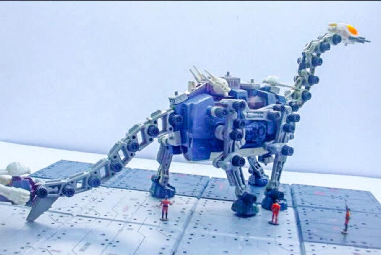 The Ultrasaurus (RBOZ-005 ウルトラザウルス Ultra Saurus) is an