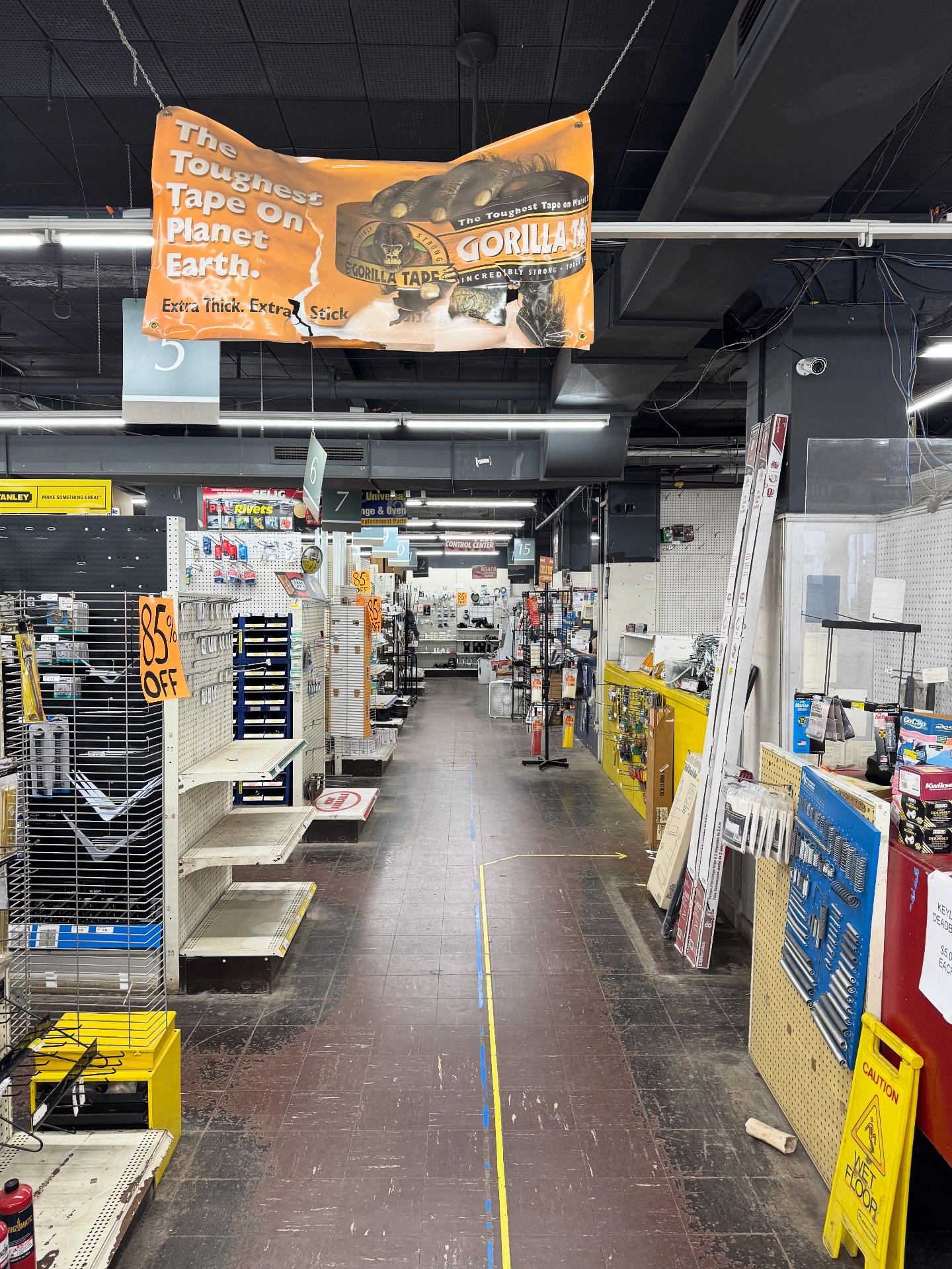 Today marked the final day in business for City Hardware on South Geddes Street (previously featured and mentioned). When I asked owner Dawn Rutledge how she was handling it, she wiped away