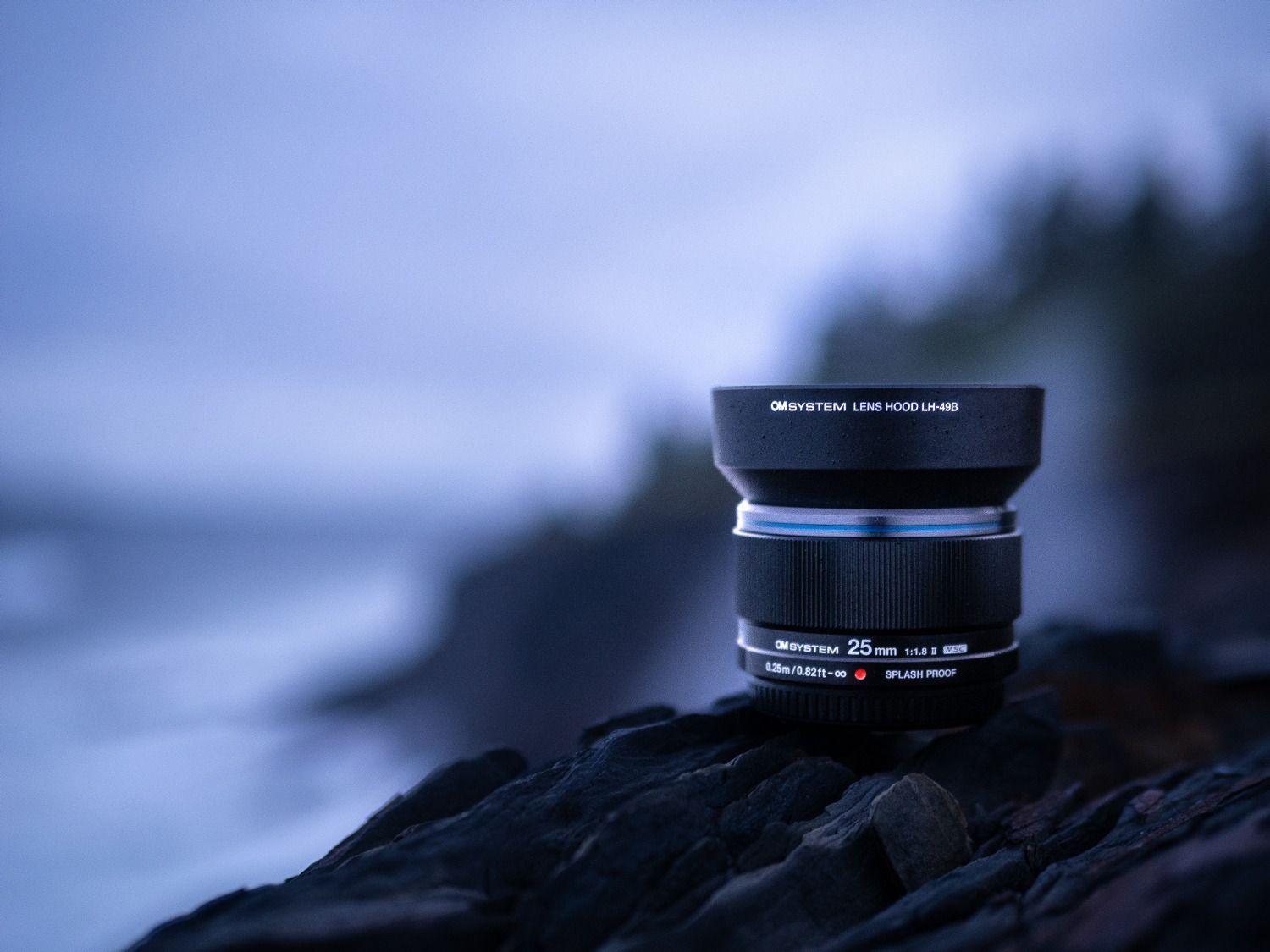 Is the M.Zuiko 25mm F1.8 in your camera bag? 🤔 This is the