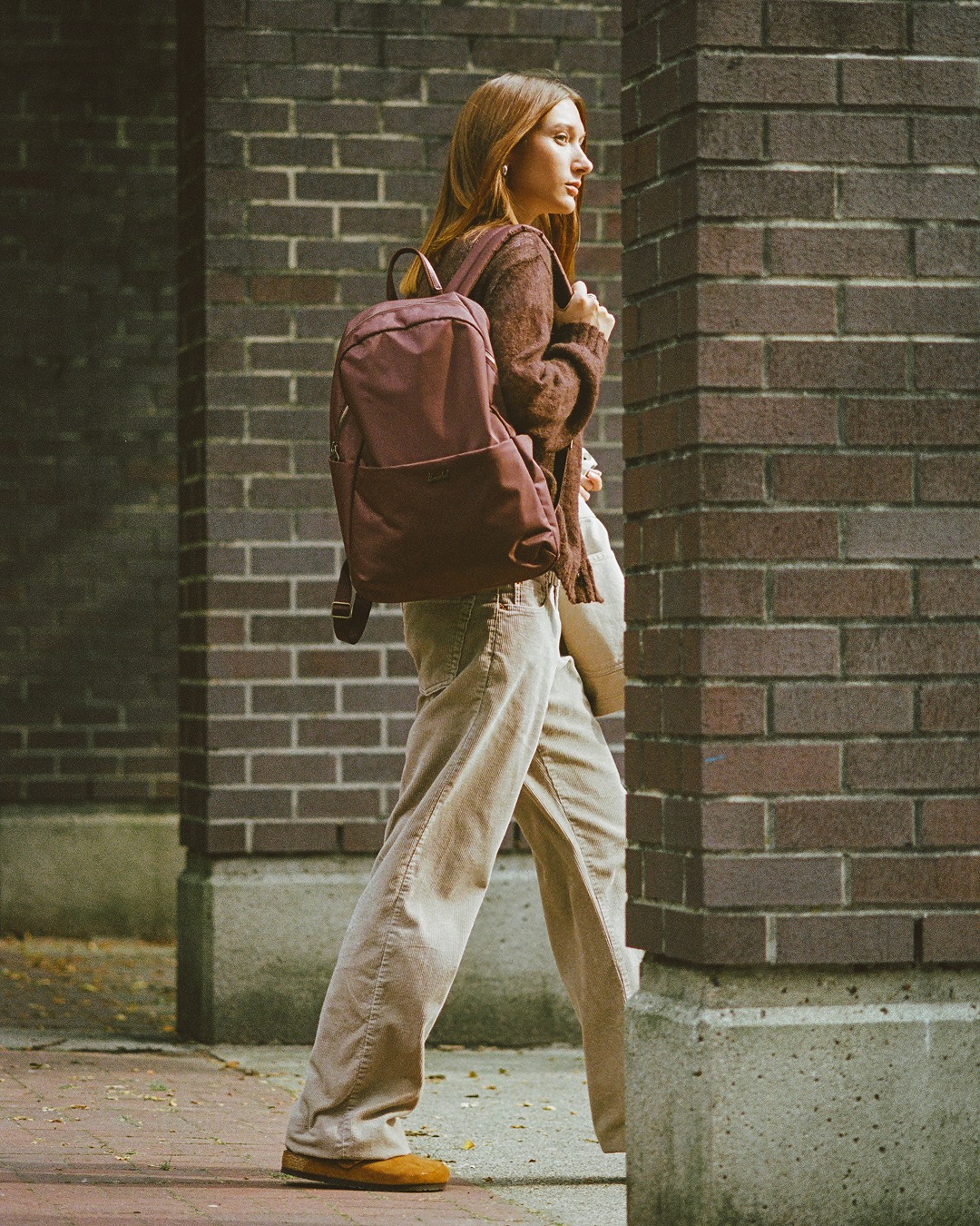 air backpack hiking Simond Women's MT500 55+10L Backpacking Pack Mahogany / One Size fishing gear the top lid can Herschel Supply Co. Little Size:3700