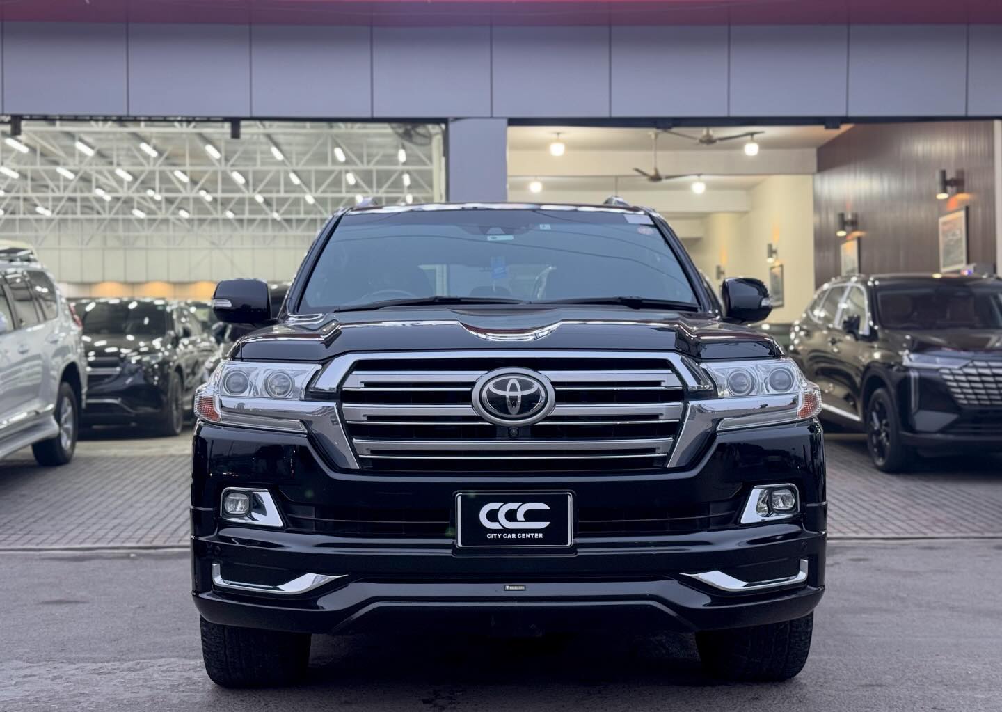 LANDCRUISER200 ZX MODEL: 2016 84000 KMS 4.5 GRADE JAPAN IMPORT