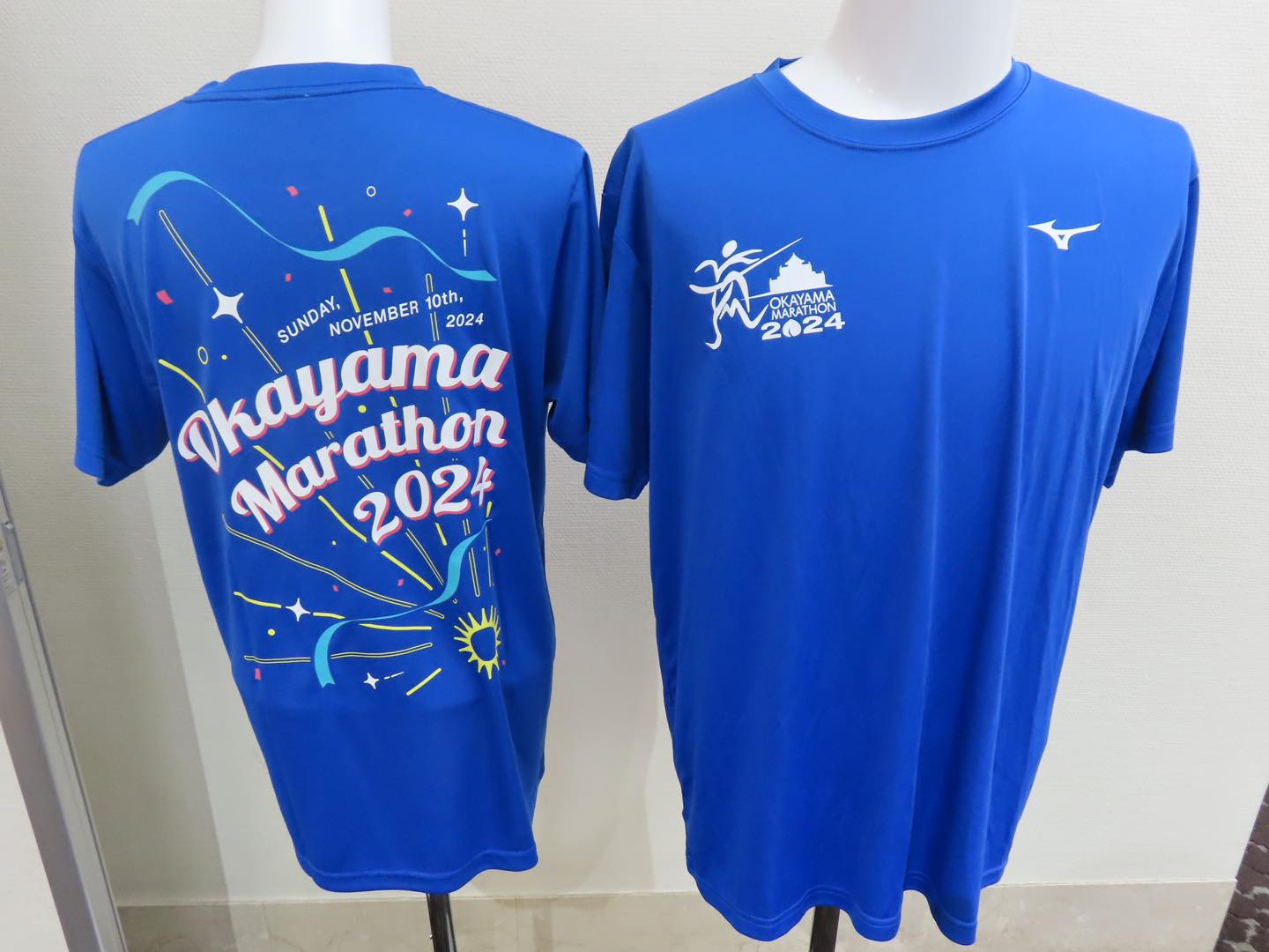 おかやまマラソン - 発表！参加賞Tシャツ！！ ロイヤルブルーを基調 
