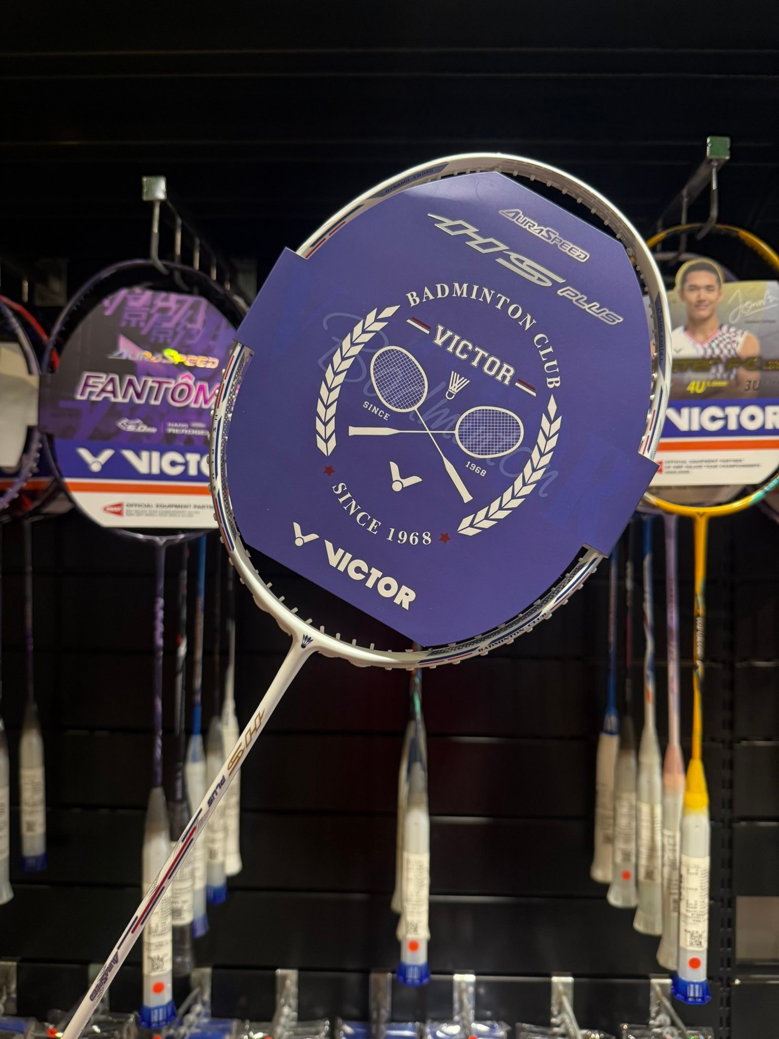 賦羽 羽球工作室 - VICTOR羽球俱樂部系列球拍 🏸 AURASPEED HS PLUS VBC A 極音速... | Facebook