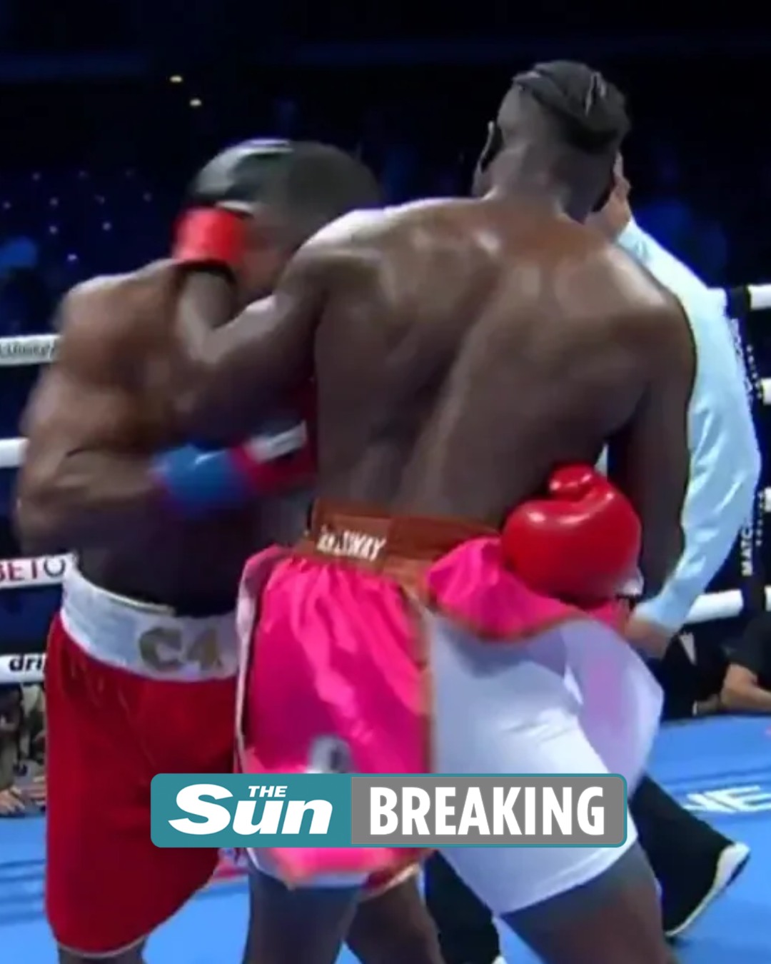 Boxing - BREAKING: Boxer stretchered out of ring after collapsing in ...